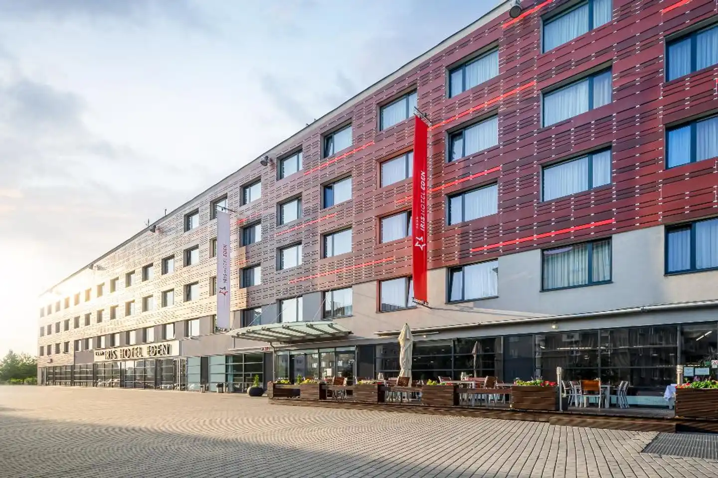 Iris Hotel Eden Aussenansicht