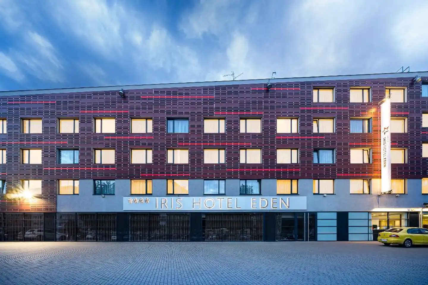 Iris Hotel Eden Aussenansicht