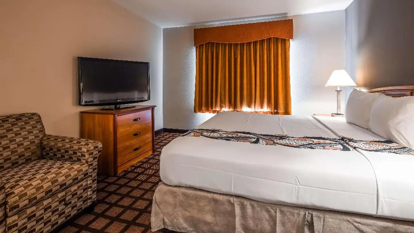 Best Western Inn & Suites - Midway Airport Wohnbeispiel