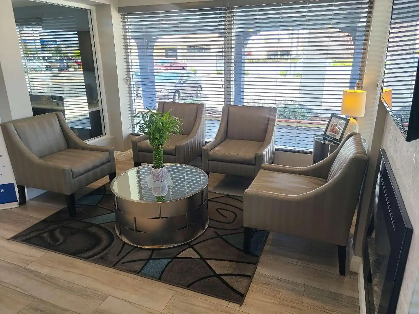Best Western Orange Plaza Lobby