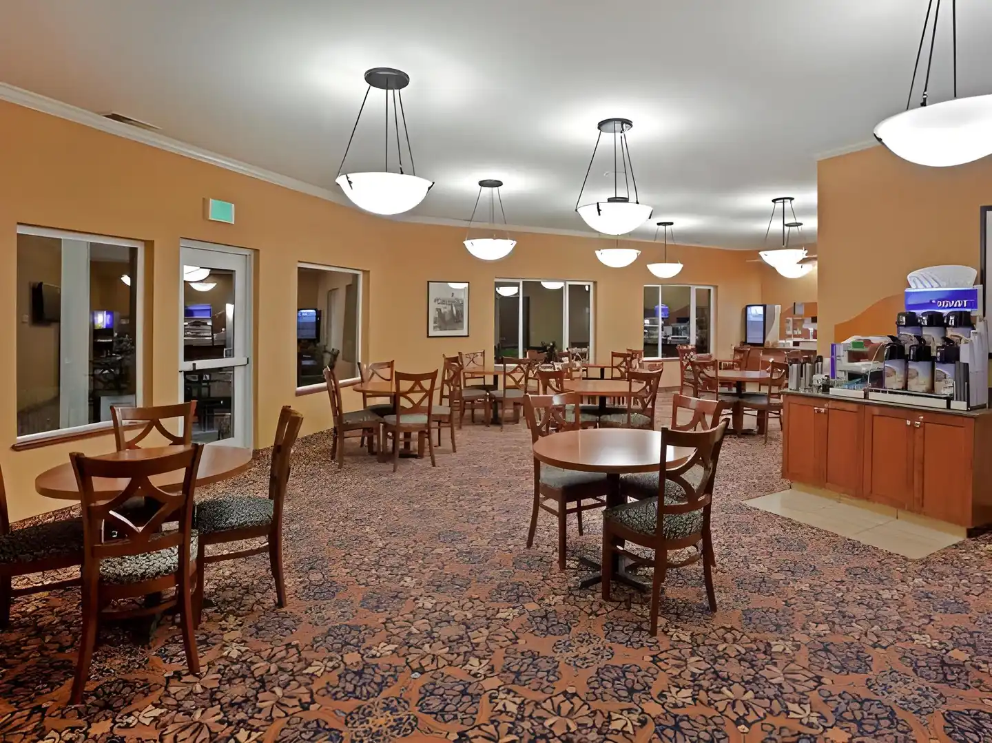 Holiday Inn Express & Suites Astoria Restaurant