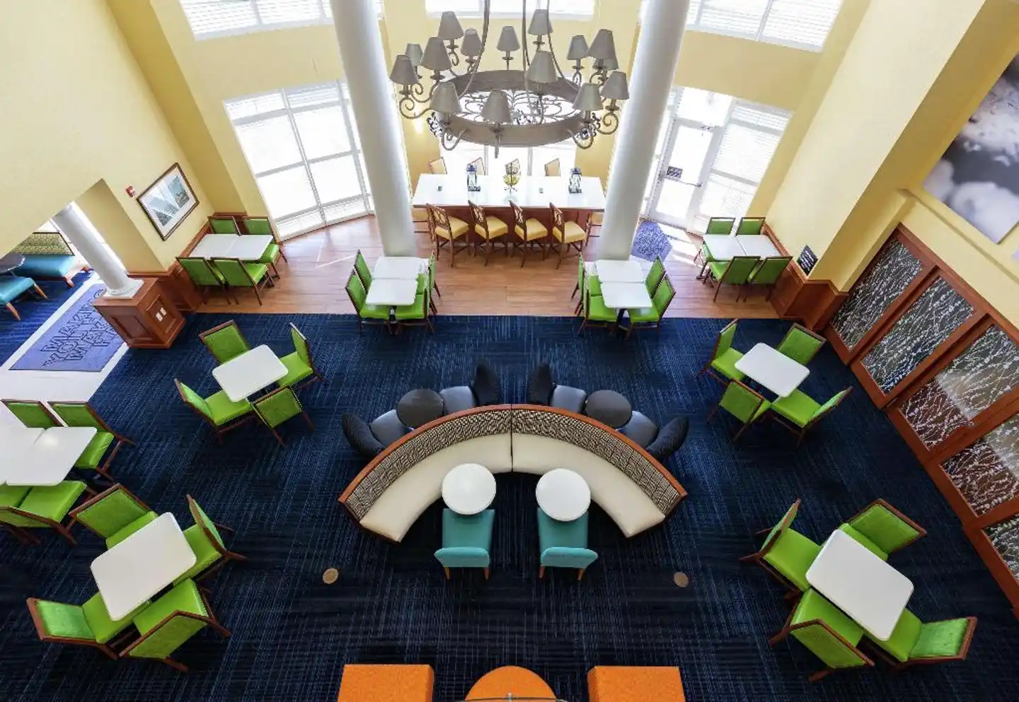 Hampton Inn & Suites Jacksonville Deerwood Park Lobby