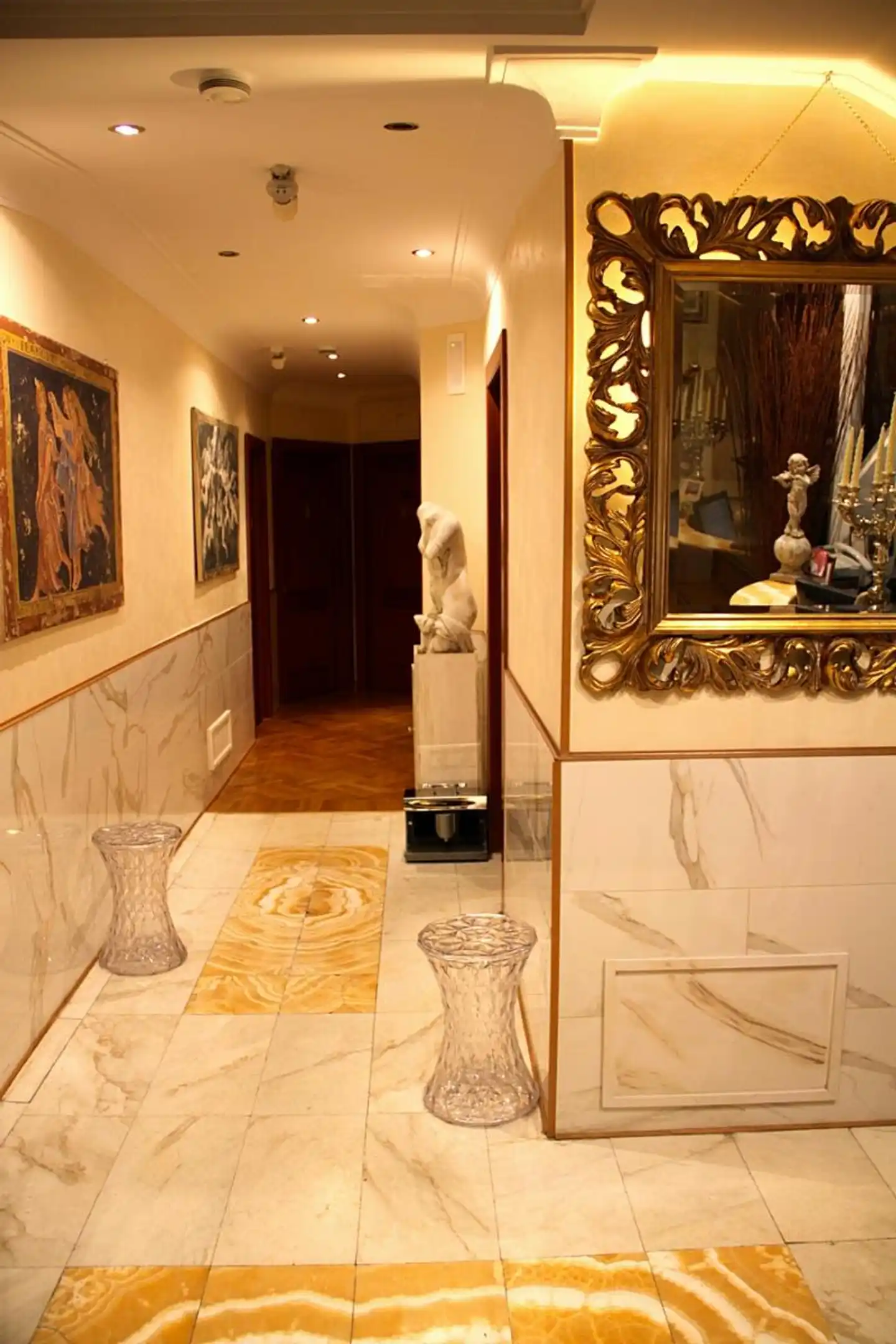 Luxury Rooms H 2000 Roma Wellness