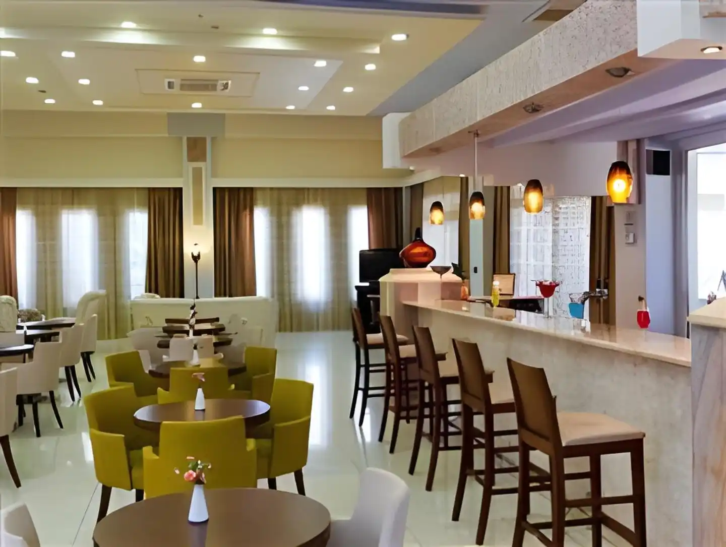 Gaia Palace Hotel Bar