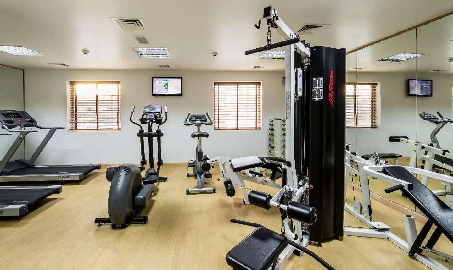 Holiday Inn Express Dubai - Jumeirah Sport und Entertainment