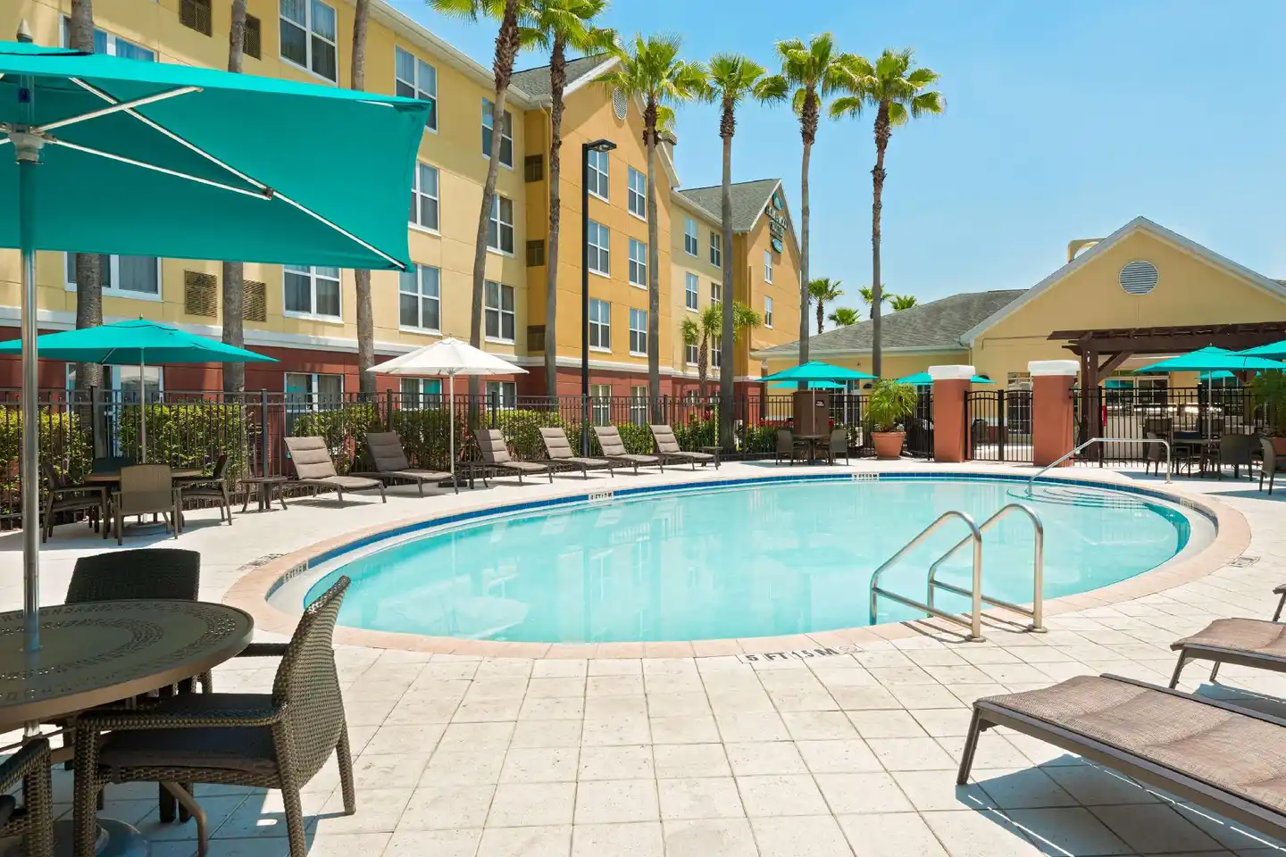 Homewood Suites by Hilton Orlando-UCF Area Pool