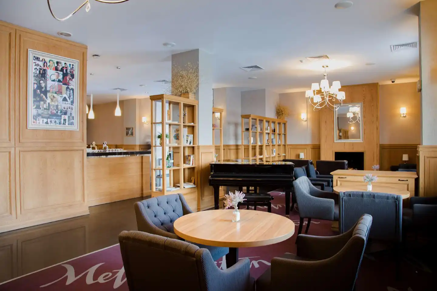 Metropolitan Hotel Bar