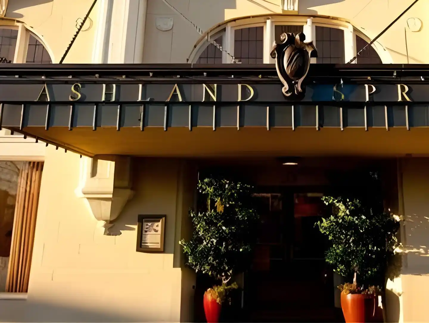 Ashland Springs Hotel Aussenansicht