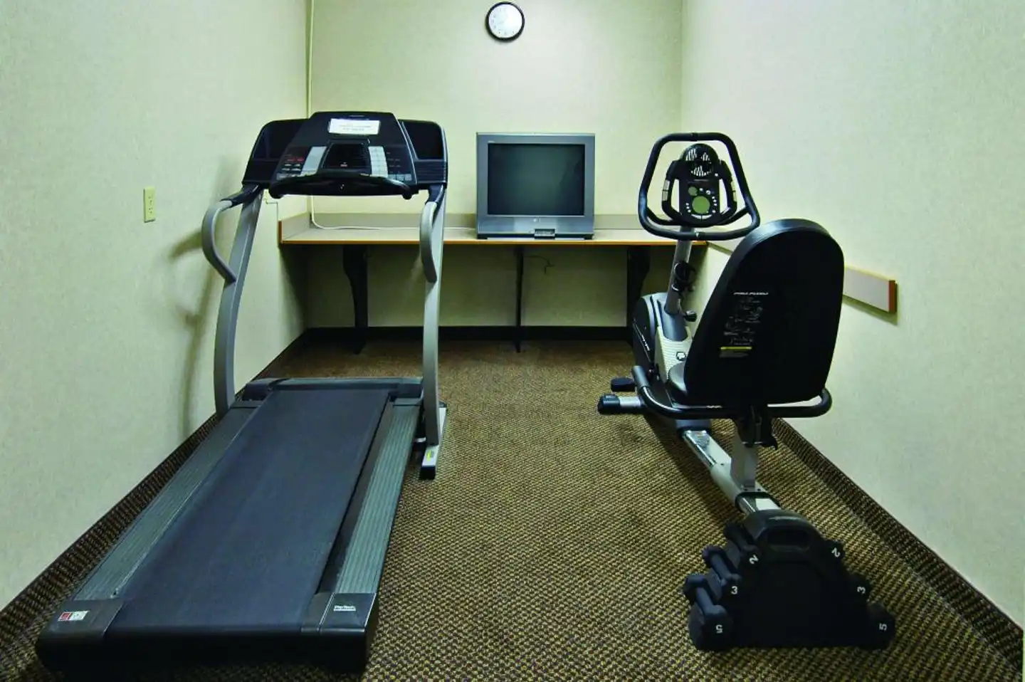 Howard Johnson Inn and Suites Elk Grove Village Sport und Entertainment