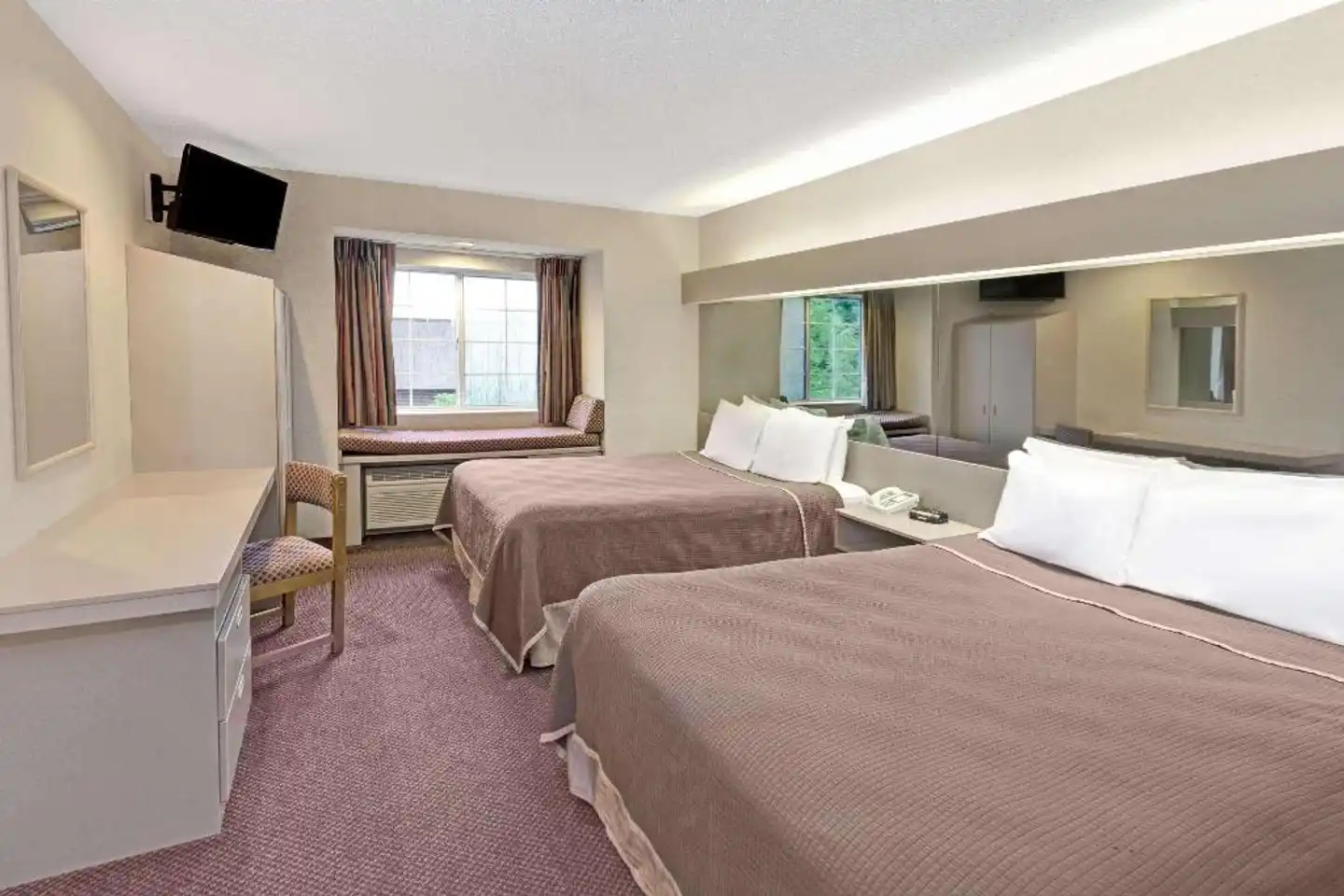Howard Johnson Inn and Suites Elk Grove Village Wohnbeispiel