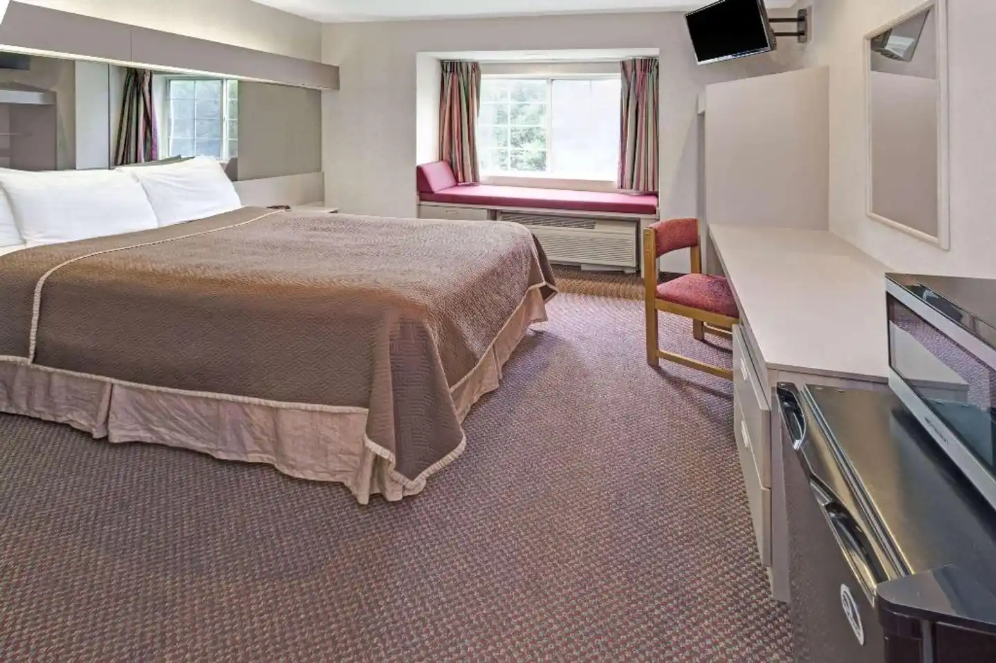 Howard Johnson Inn and Suites Elk Grove Village Wohnbeispiel