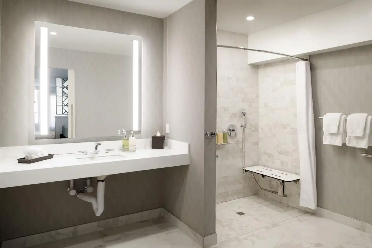 Le Parc at Melrose Badezimmer