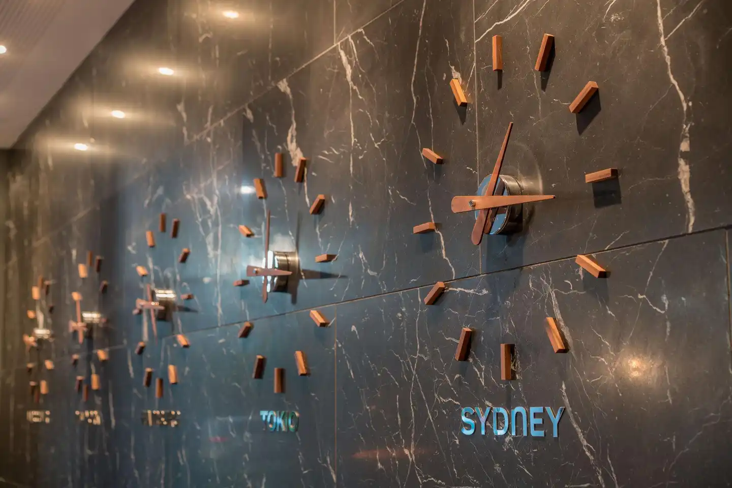 Motel One Hamburg Airport Lobby