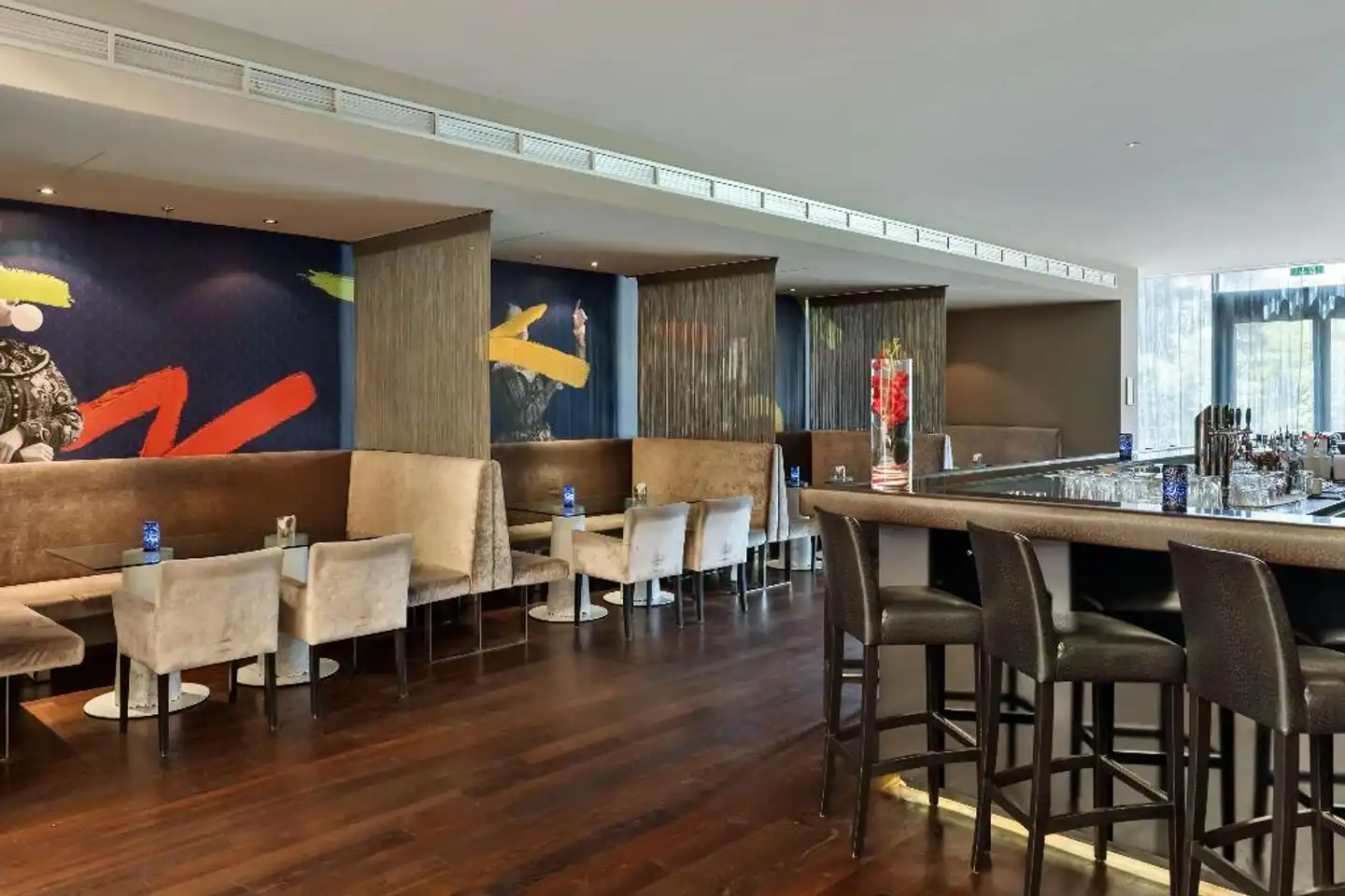 DoubleTree by Hilton Vienna Schonbrunn Bar