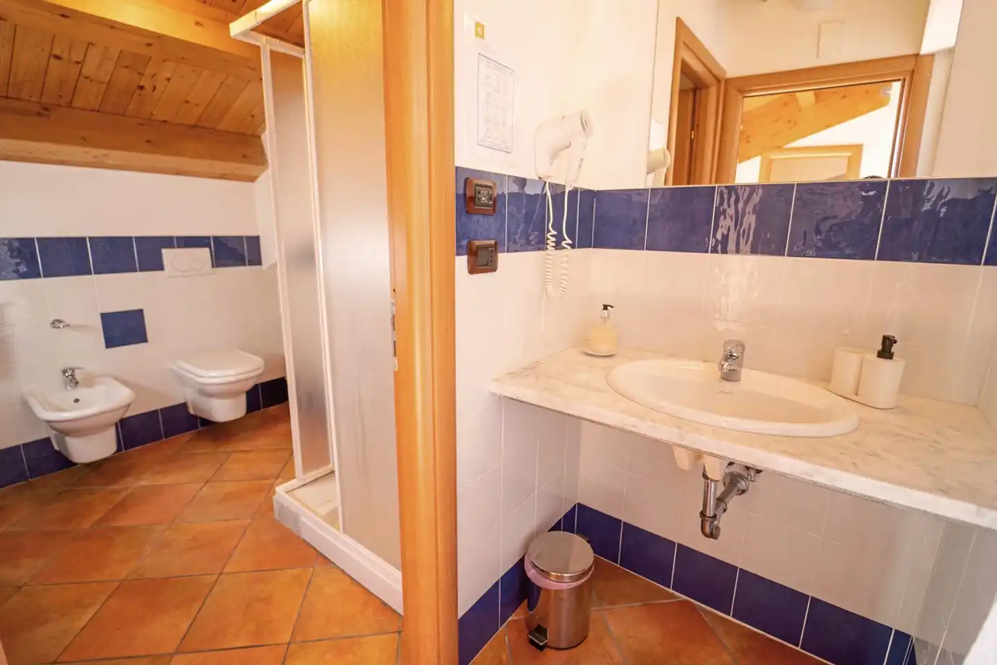 Le Tartarughe Aparthotel Badezimmer