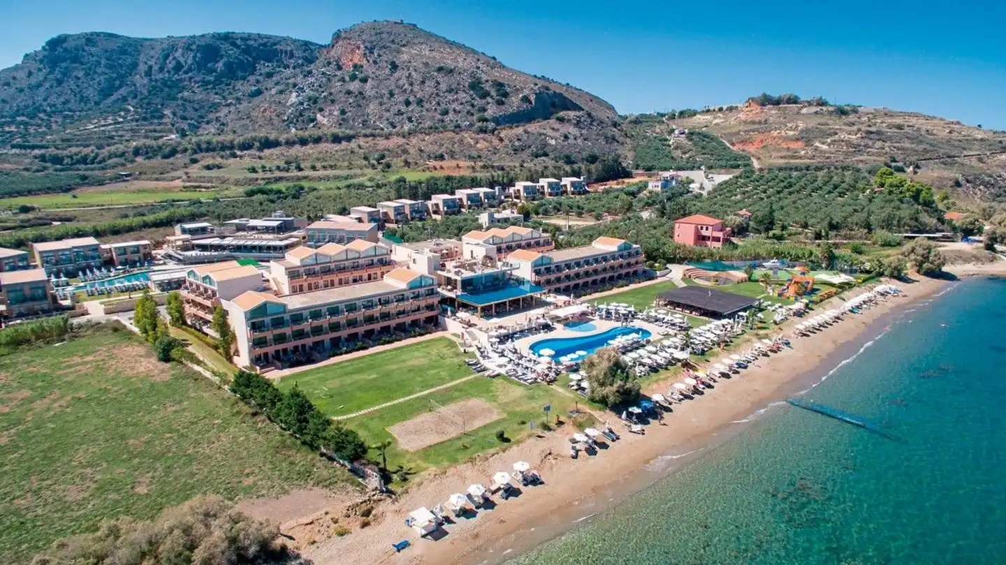 Kiani Beach Resort Aussenansicht