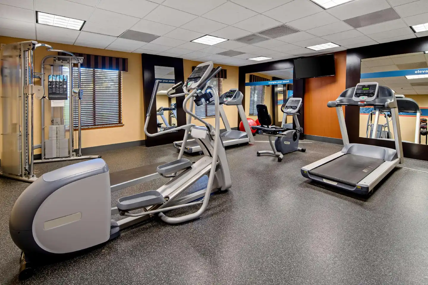 Hampton Inn & Suites Bakersfield/Hwy 58, CA Sport und Entertainment