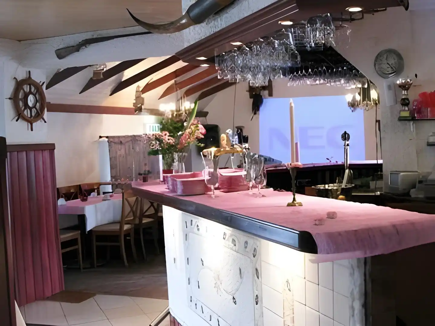 Laxnes Bar