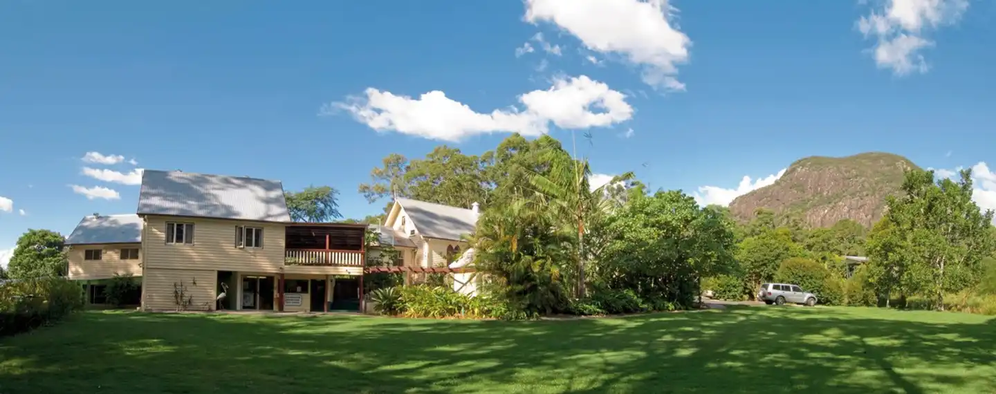 Glass House Mountains Ecolodge Aussenansicht