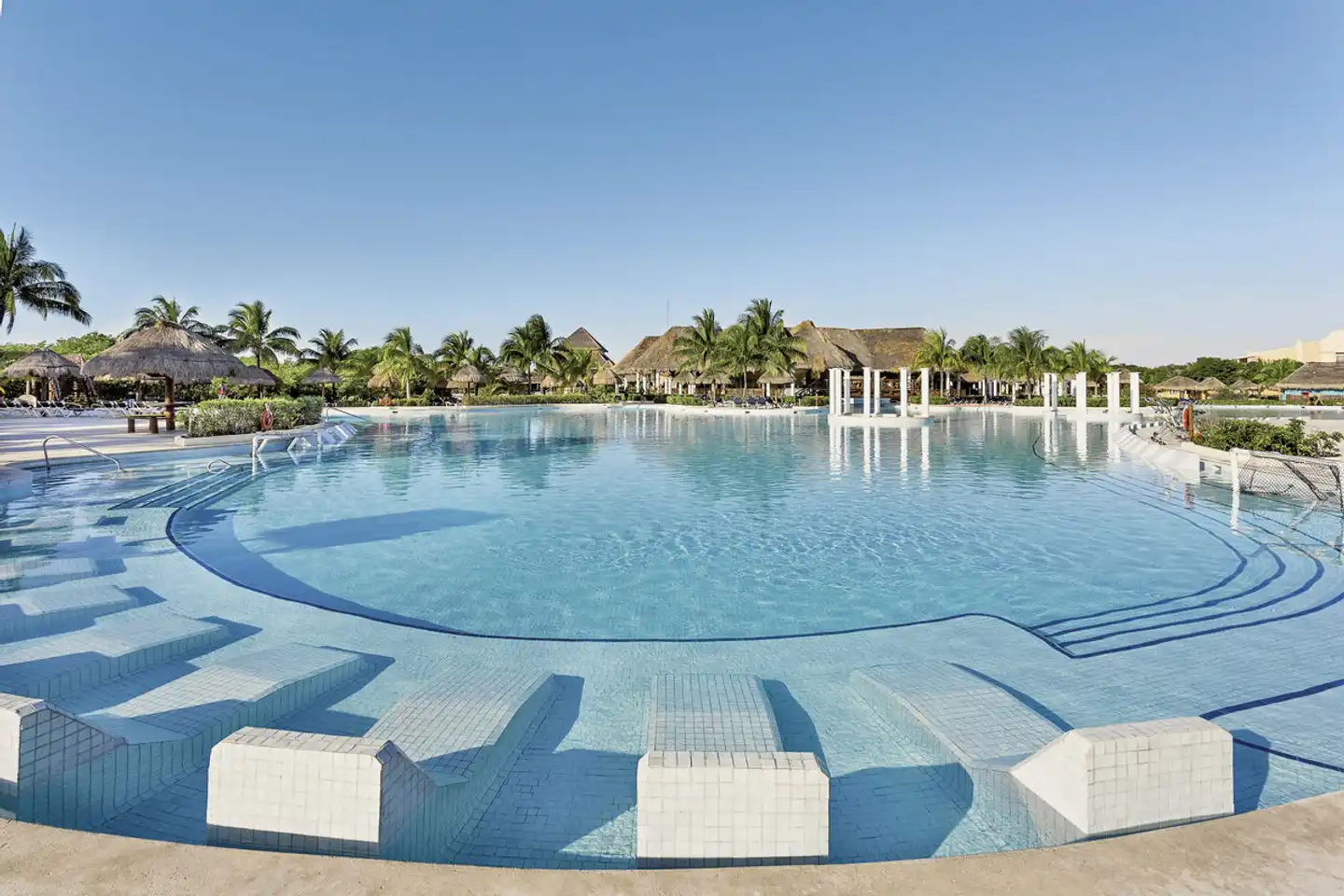 Grand Palladium White Sand Resort & Spa Pool
