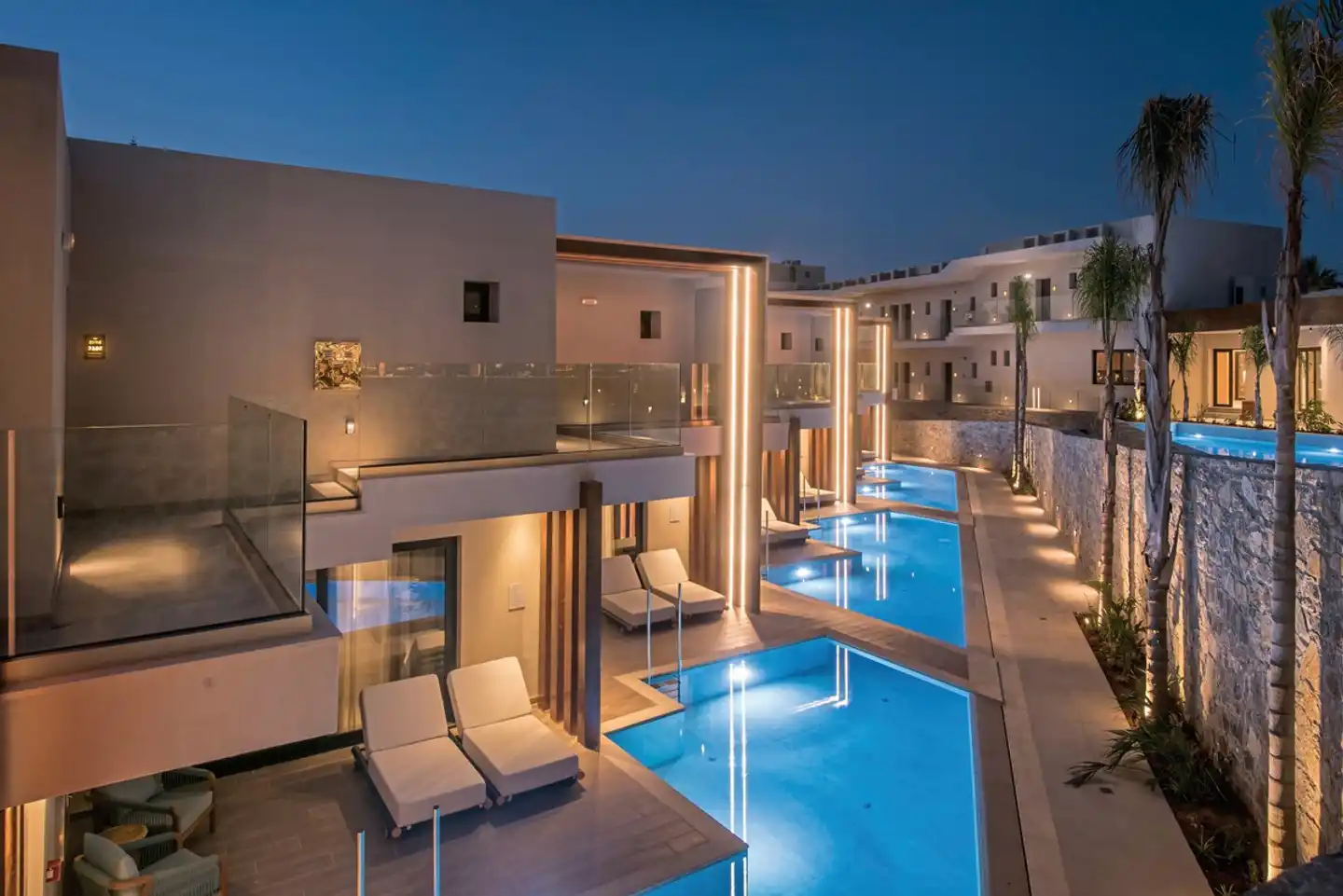 Noble Hotel Suites Pool
