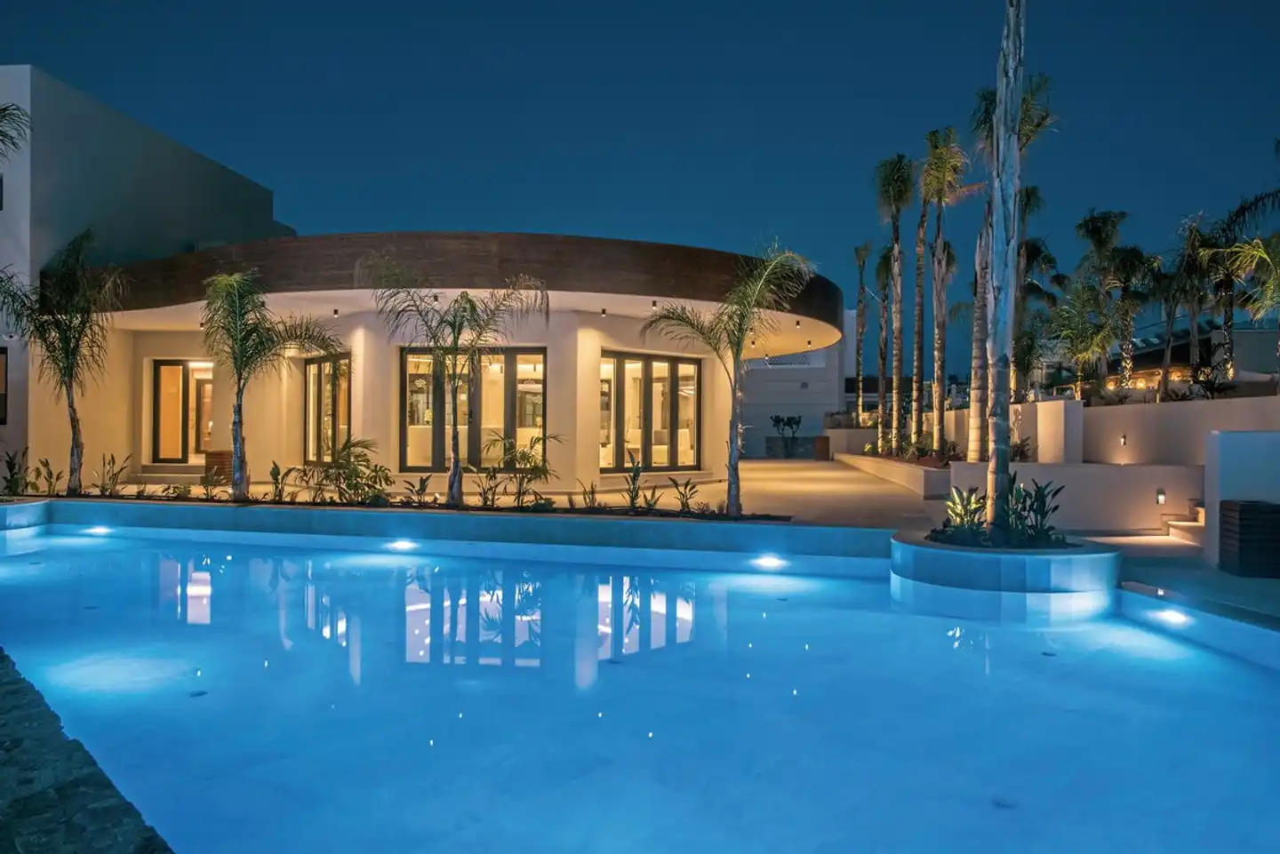 Noble Hotel Suites Pool