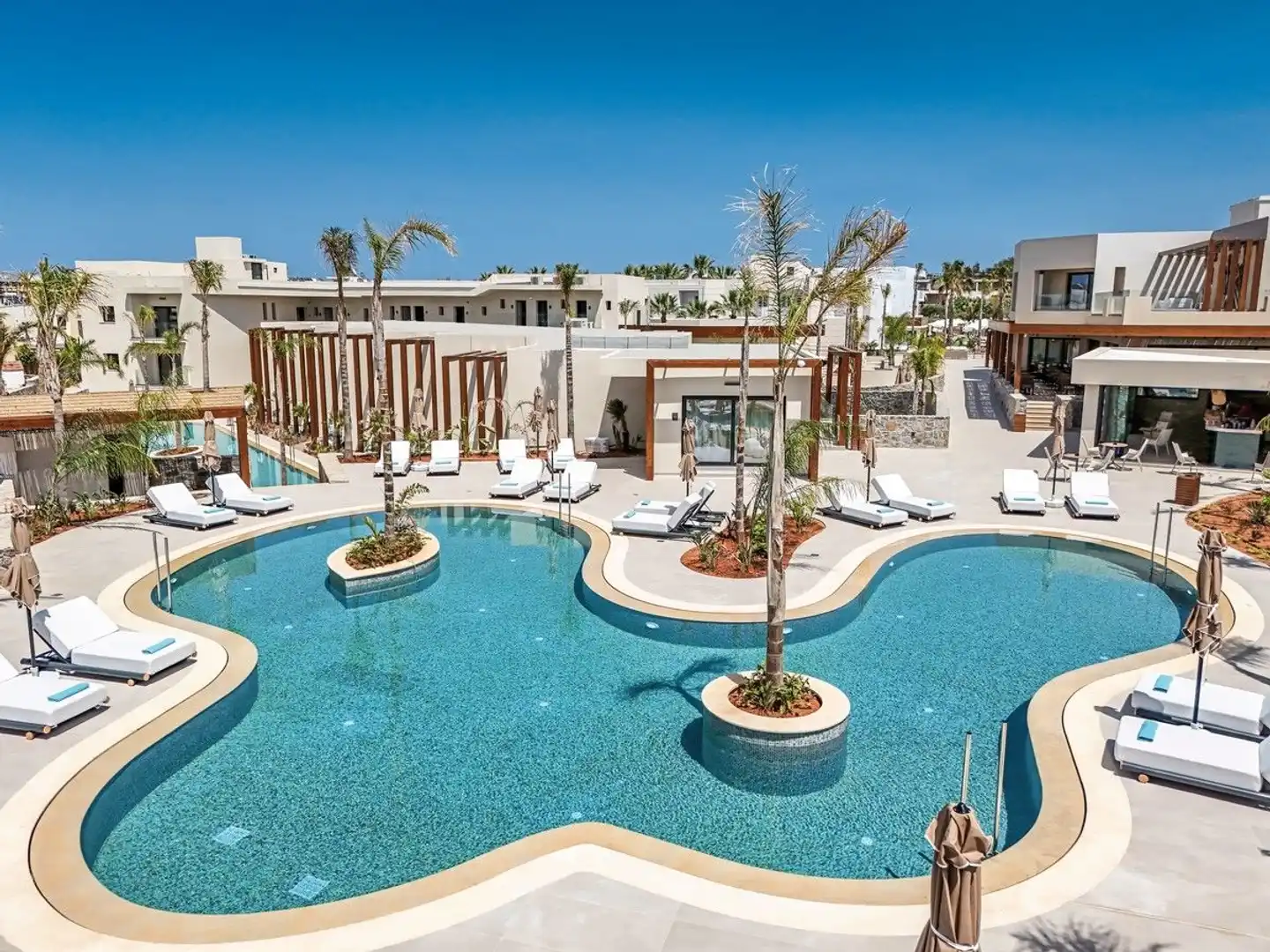 Noble Hotel Suites Pool