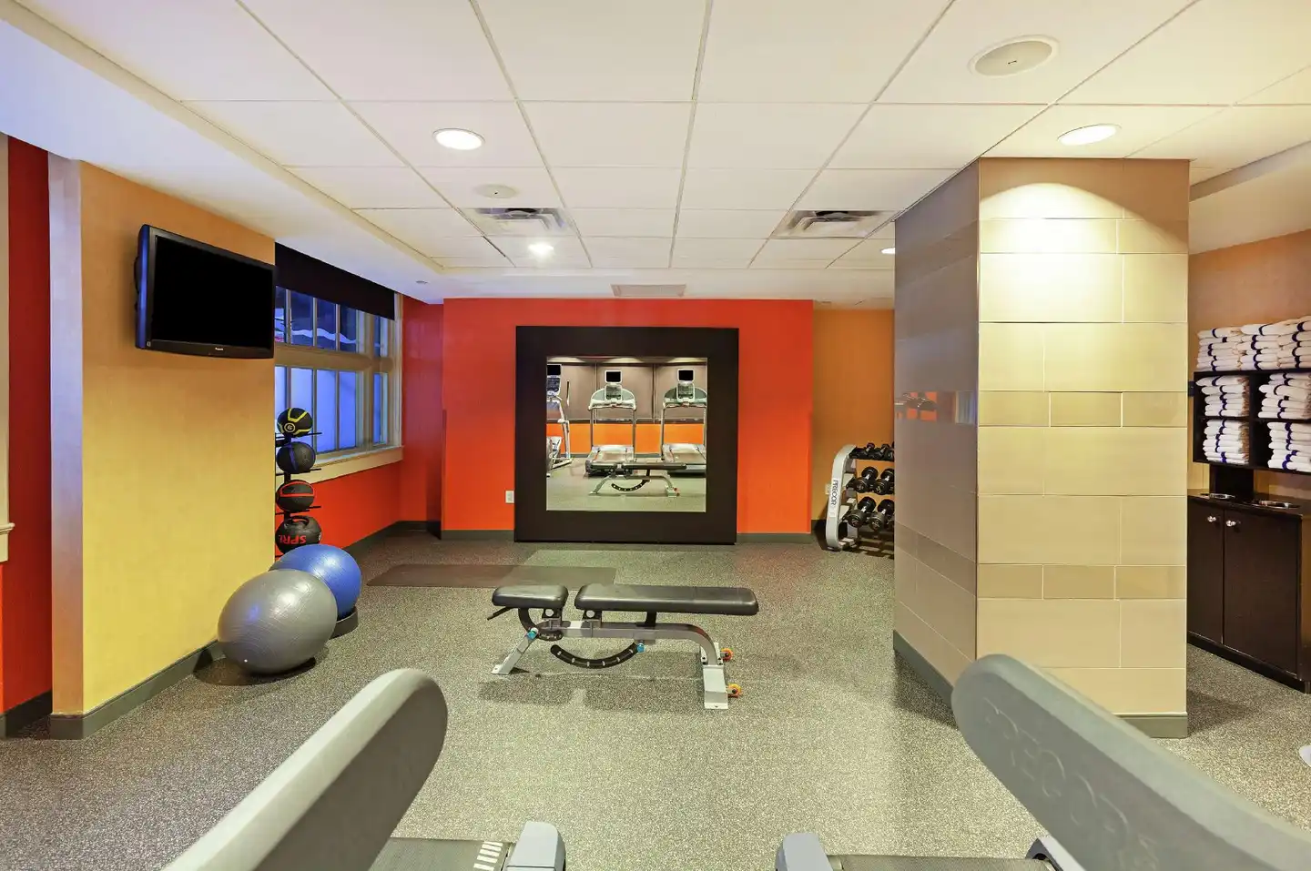 Home2 Suites by Hilton San Antonio Downtown - Riverwalk, TX Sport und Entertainment