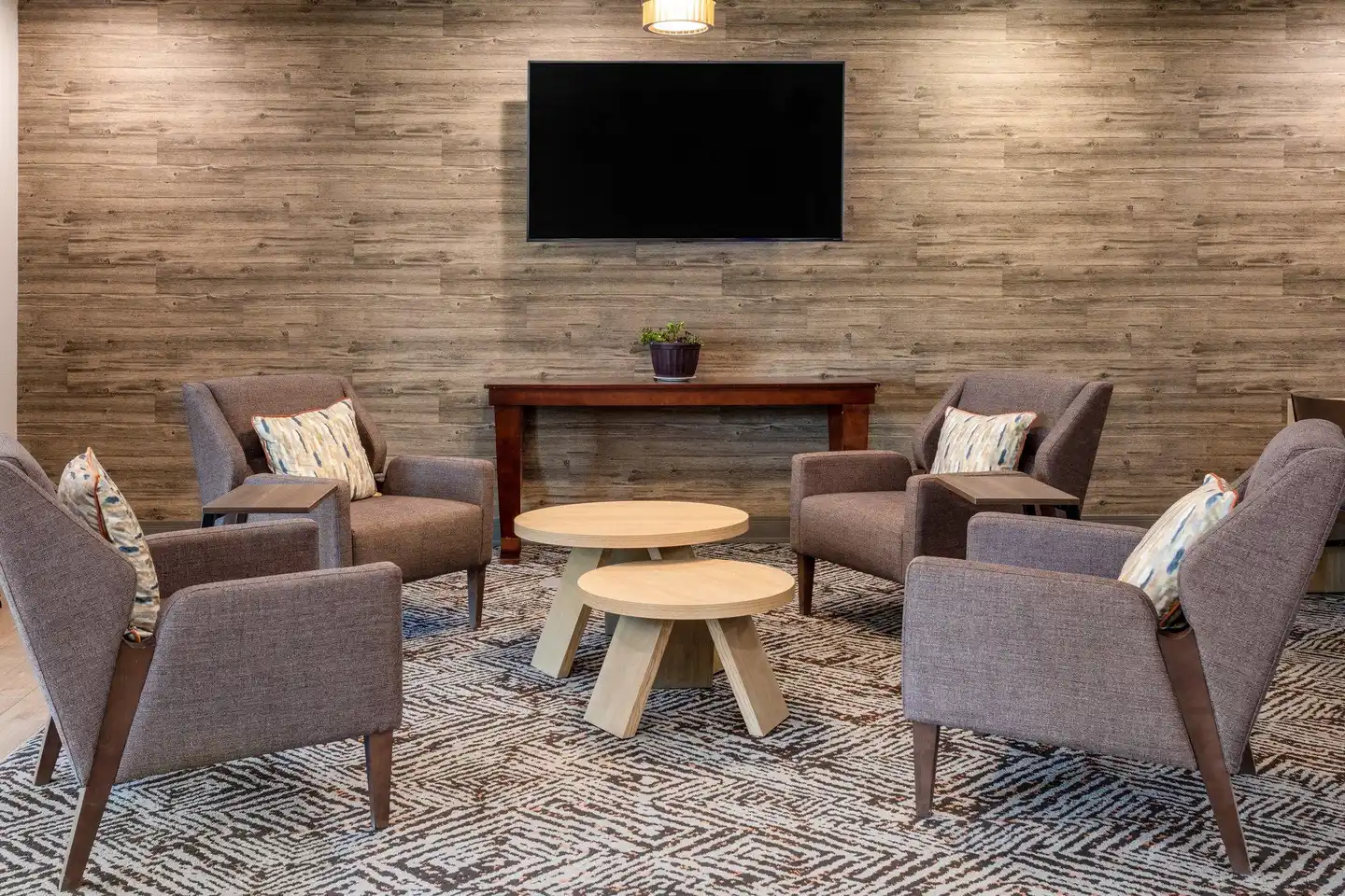 Candlewood Suites Sioux Falls Lobby