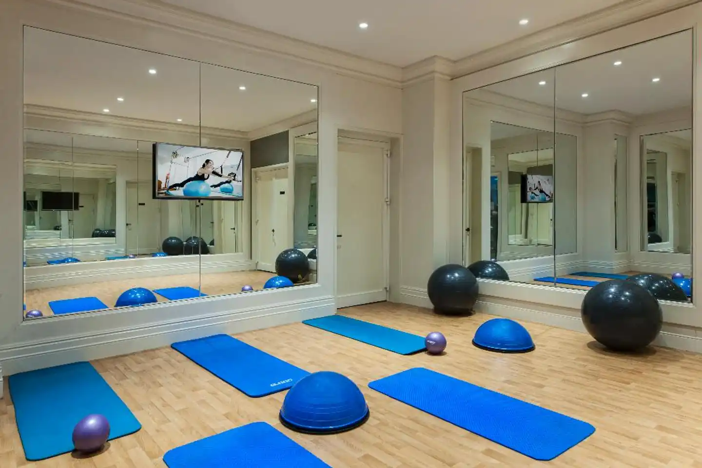Elite World Business Hotel Sport und Entertainment