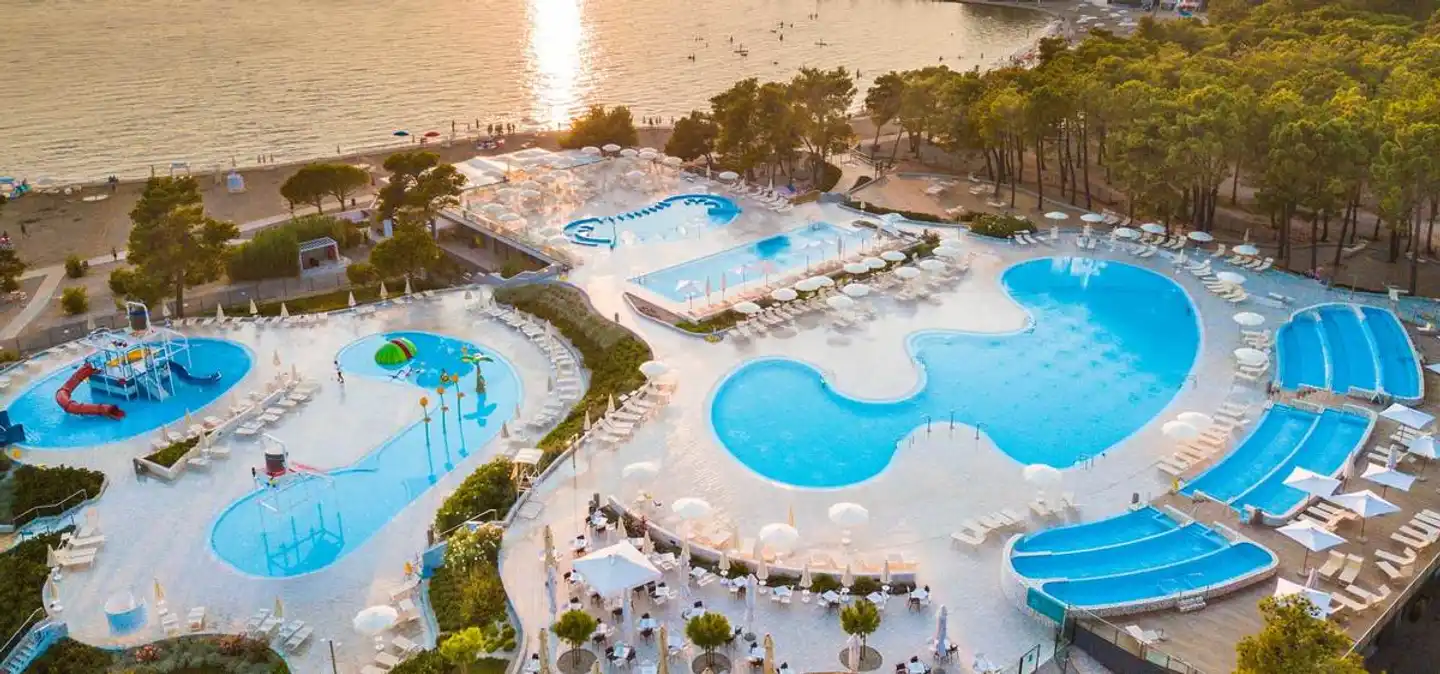 Zaton Holiday Resort Camping Pool