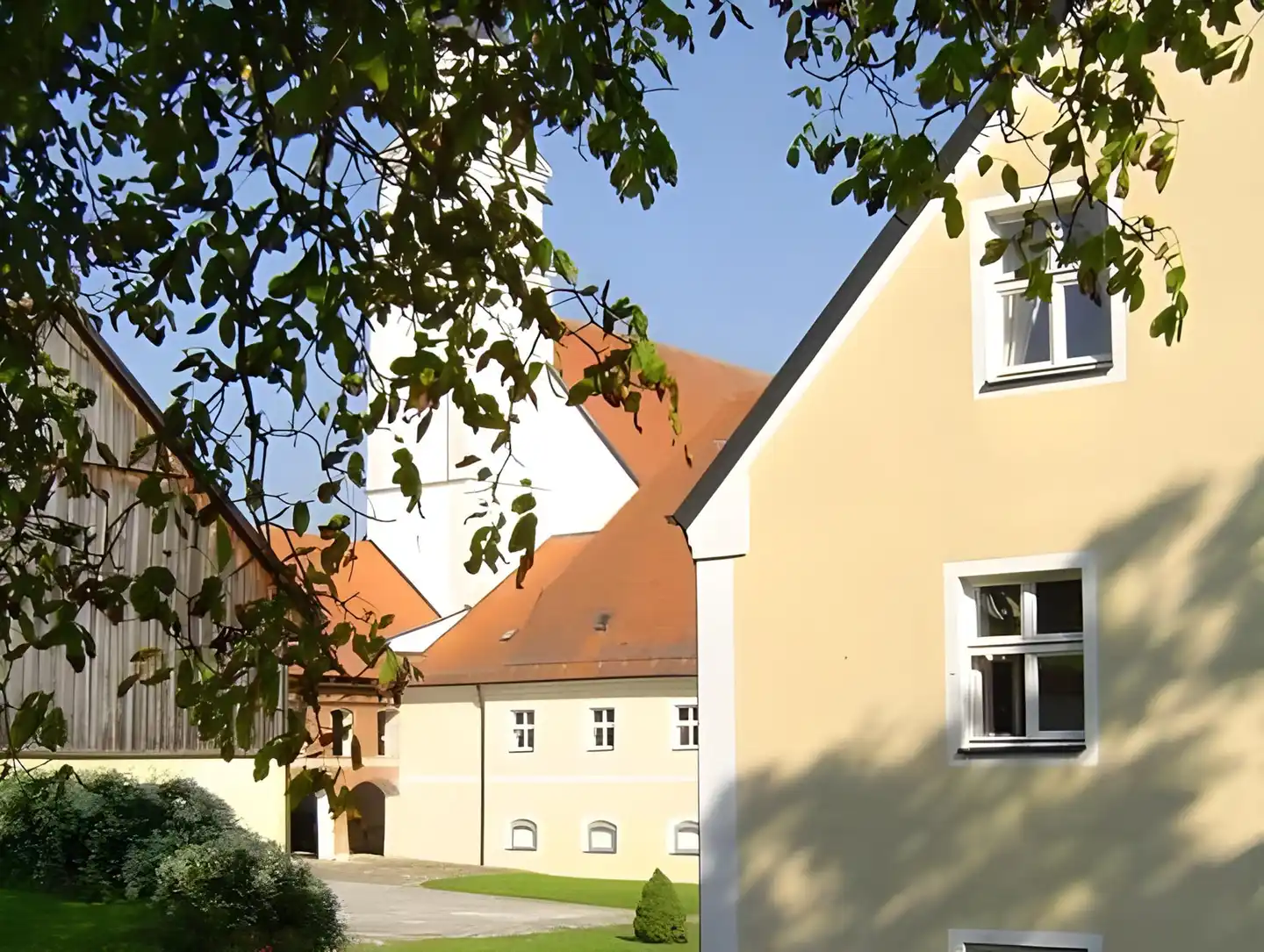 Klosterhof St. Salvator Aussenansicht