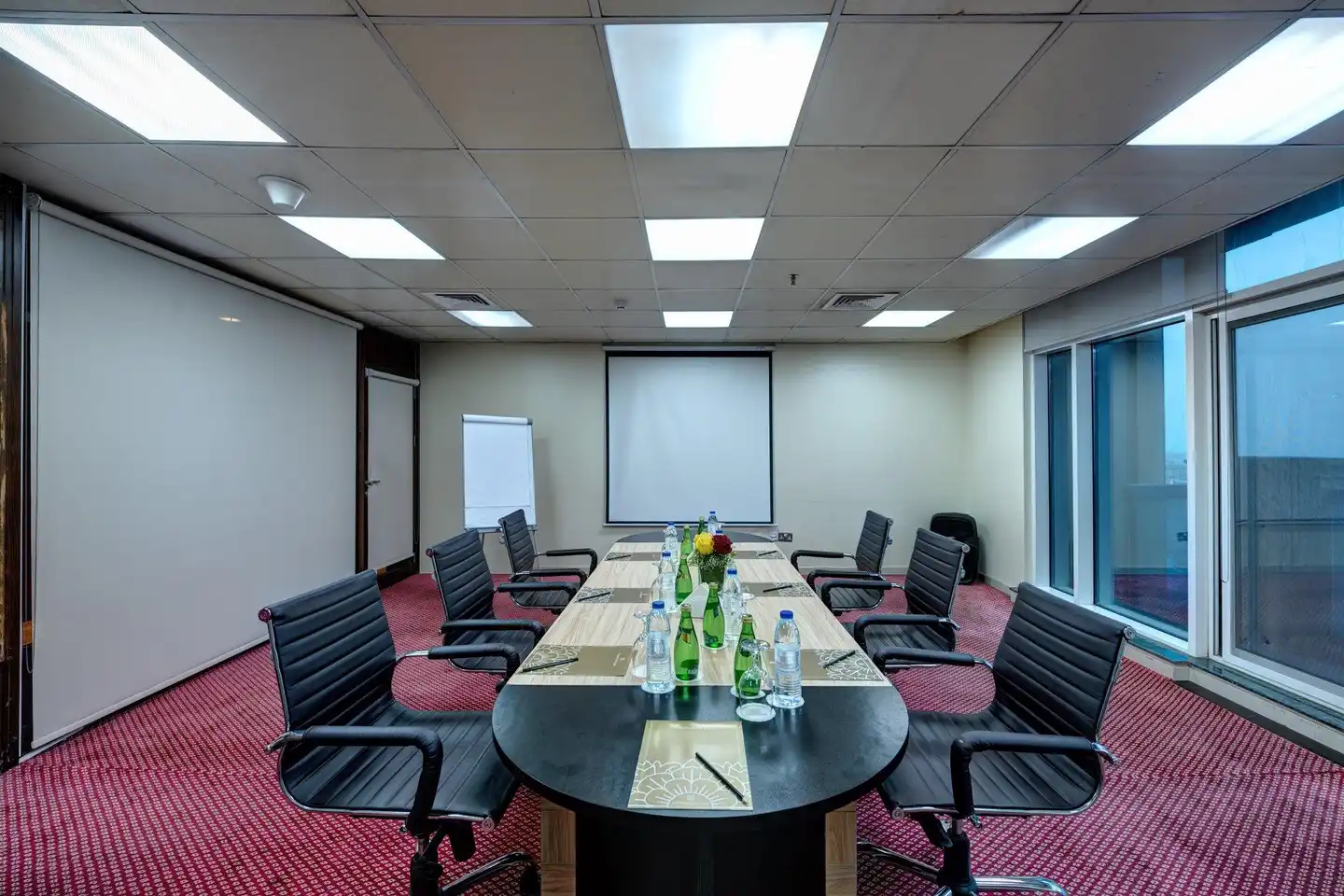 Sunday Mega Hotel Sheikh Zayed Road Near DIFC Konferenz