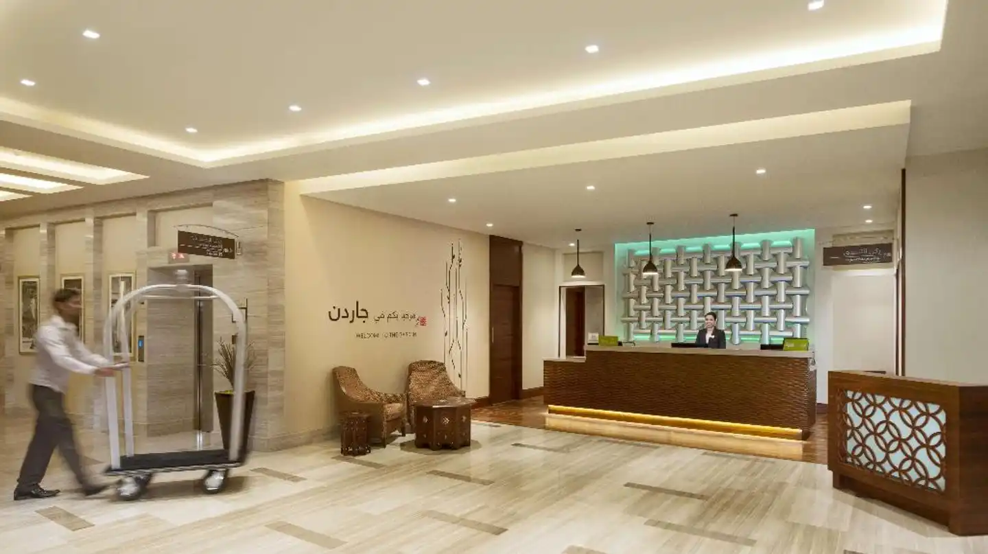 Hilton Garden Inn Dubai Al Muraqabat Lobby