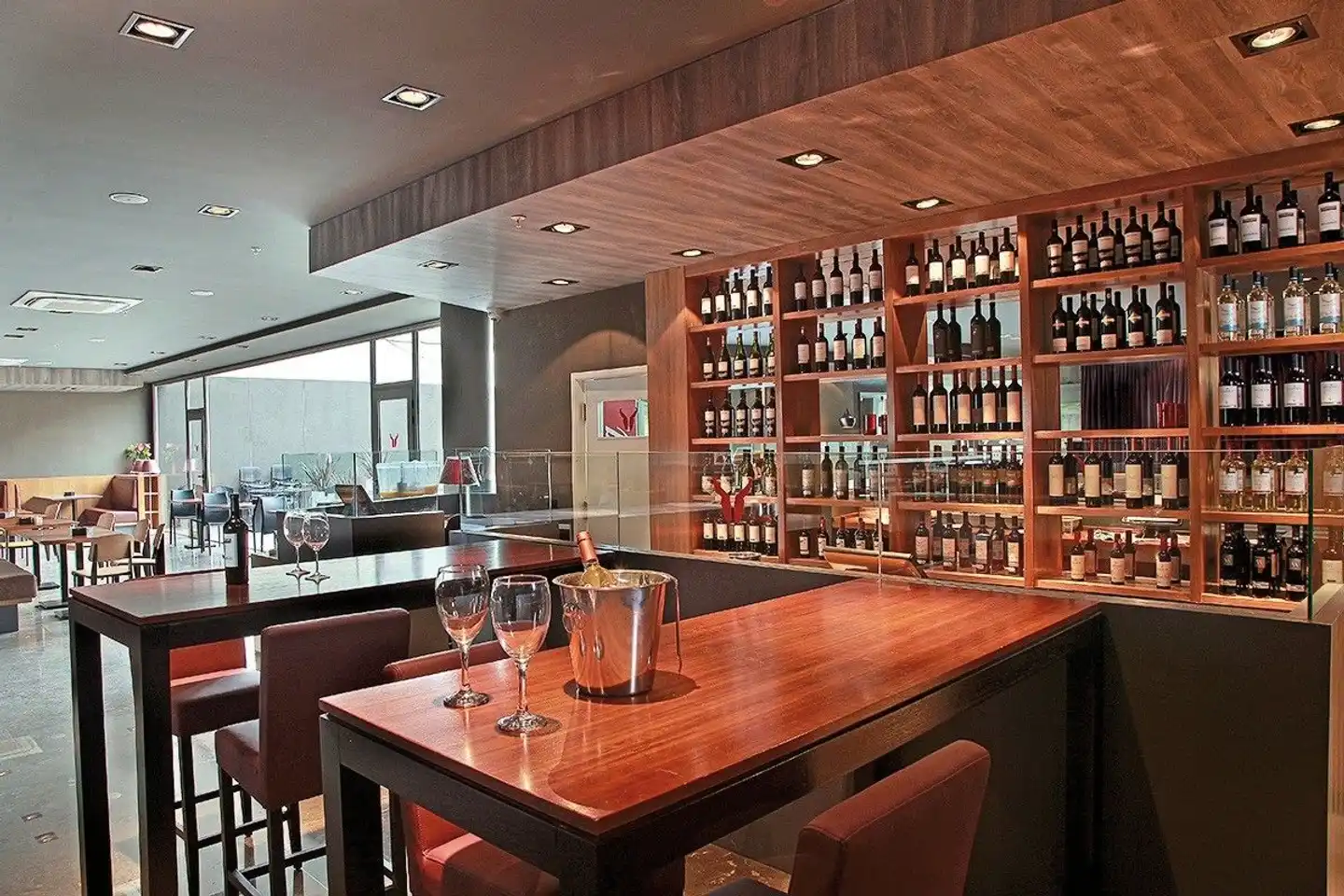 Dazzler Bar