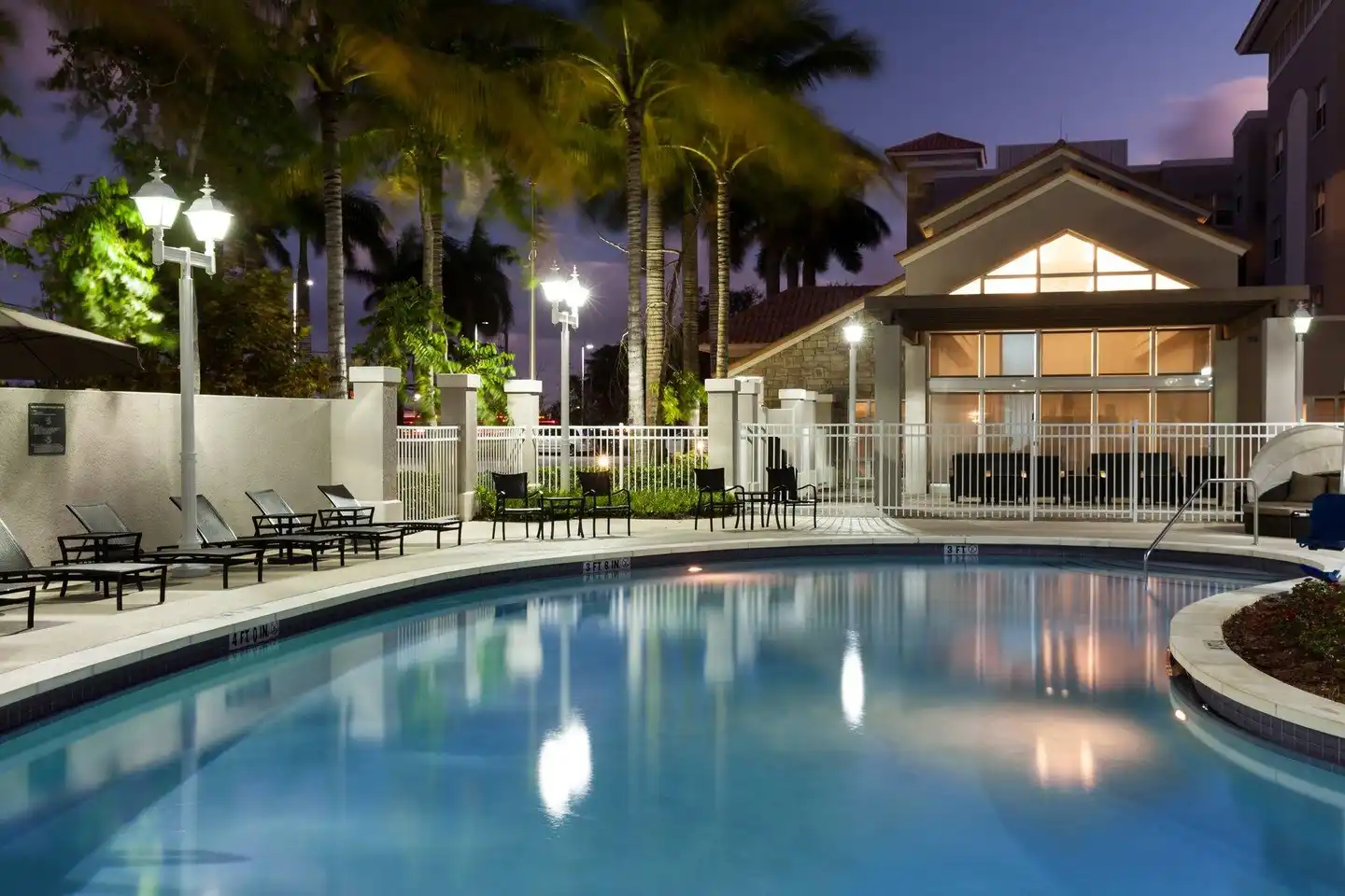 Residence Inn by Marriott Fort Lauderdale Airport & Cruise Port Pool
