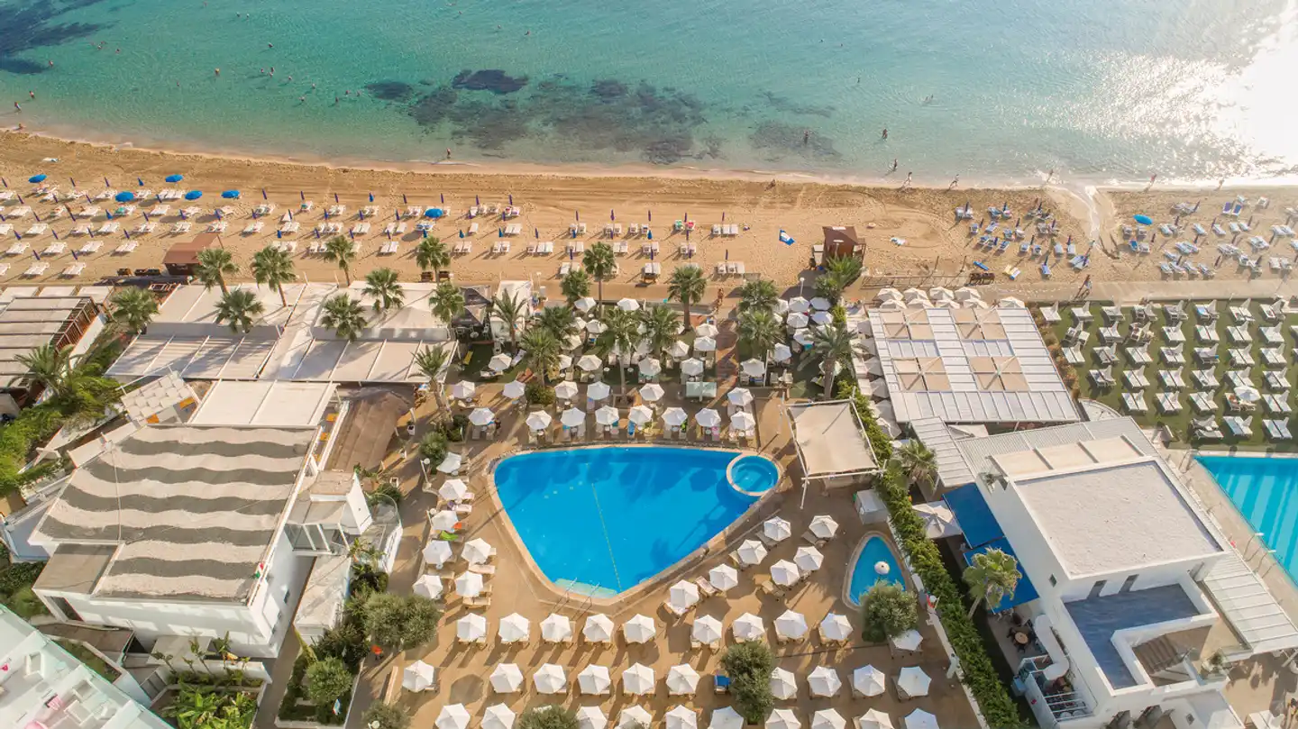 Vrissaki Beach Hotel Aussenansicht