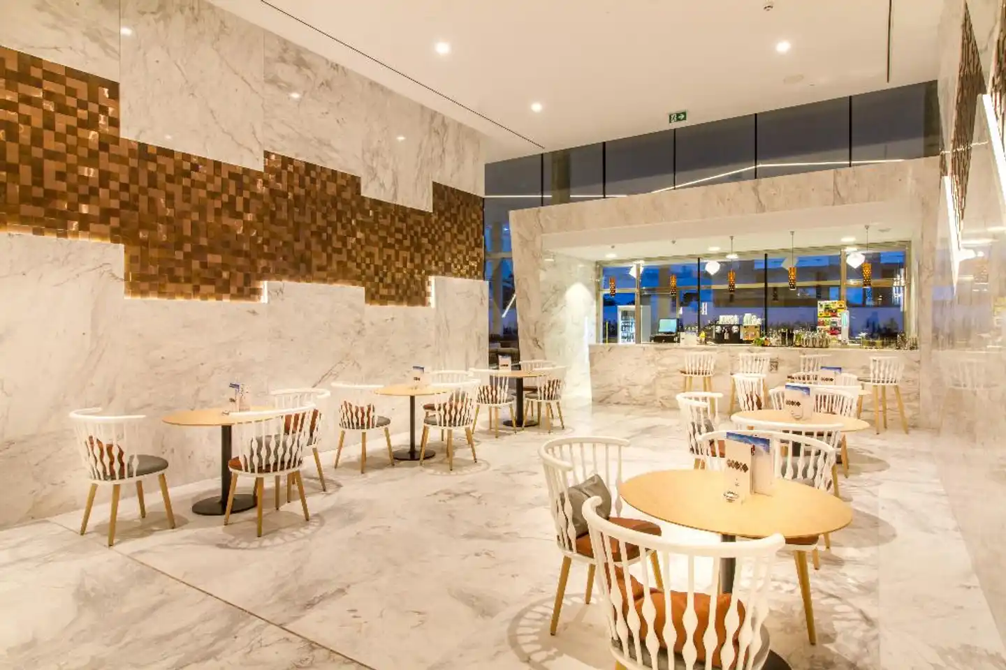 Suitopia  Sol Y Mar Suites Hotel Bar
