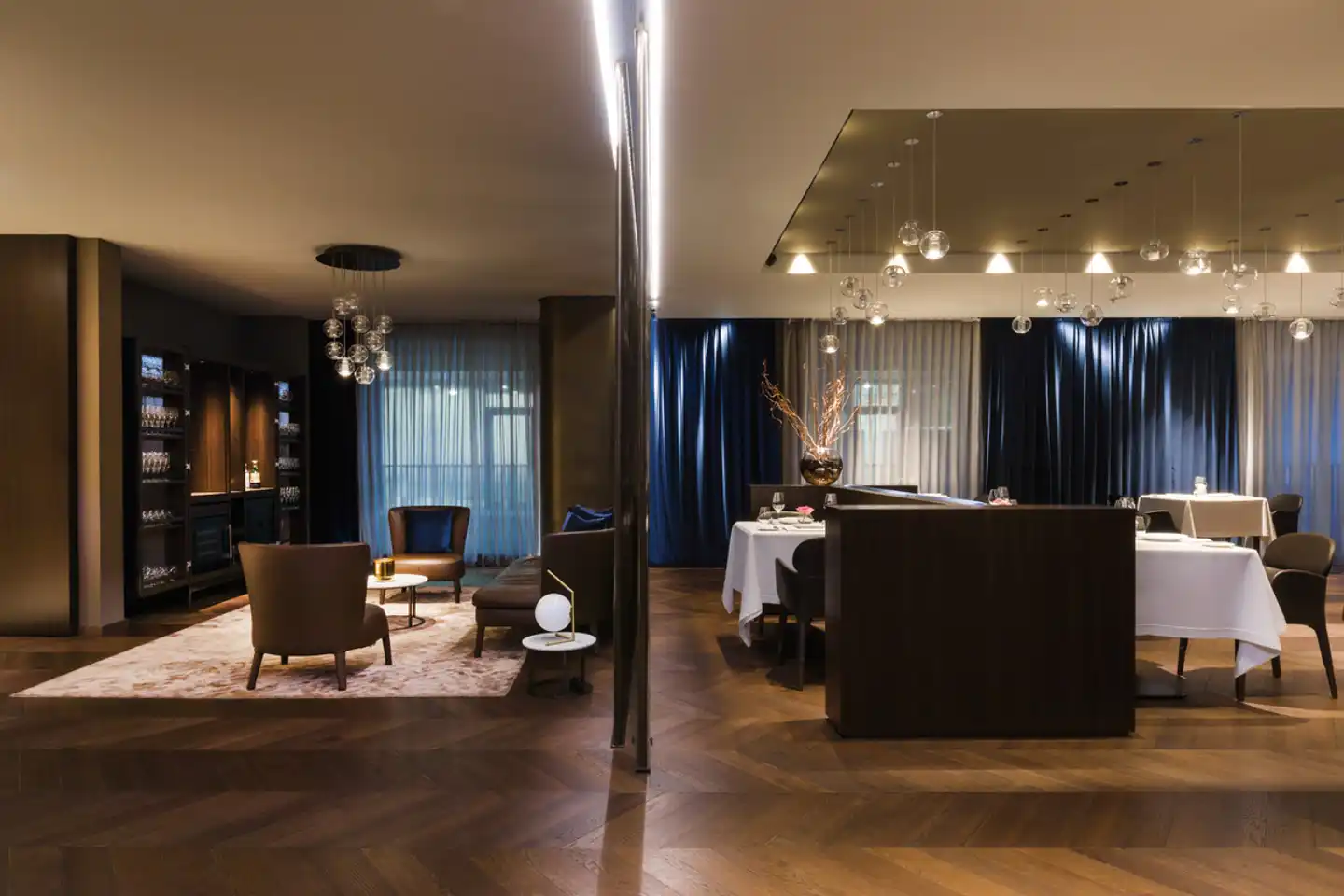 Maritim Hotel Plaza Tirana Lobby