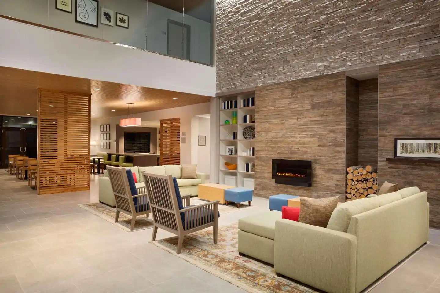 Country Inn & Suites Asheville River Arts District Lobby