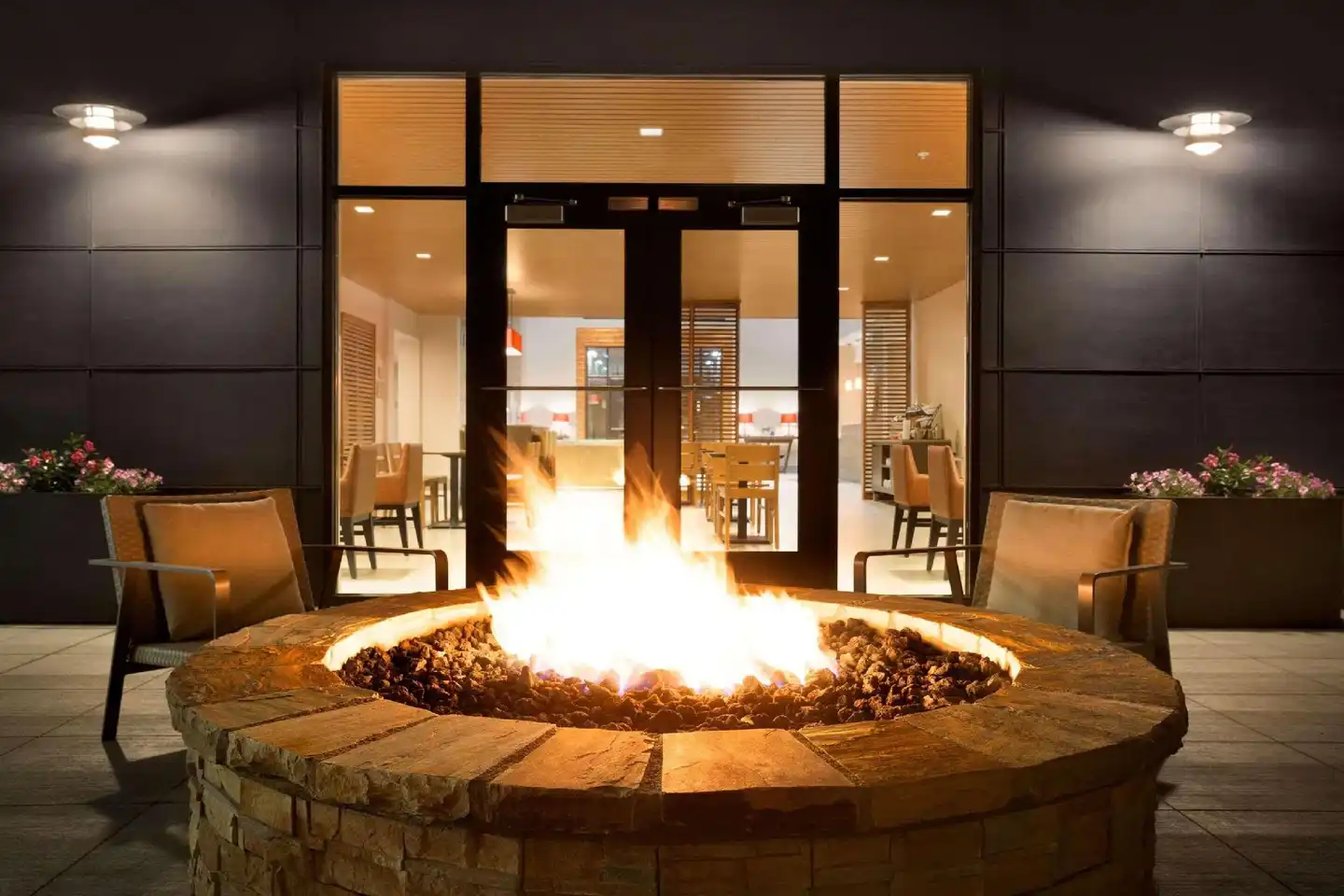 Country Inn & Suites Asheville River Arts District Wohnbeispiel
