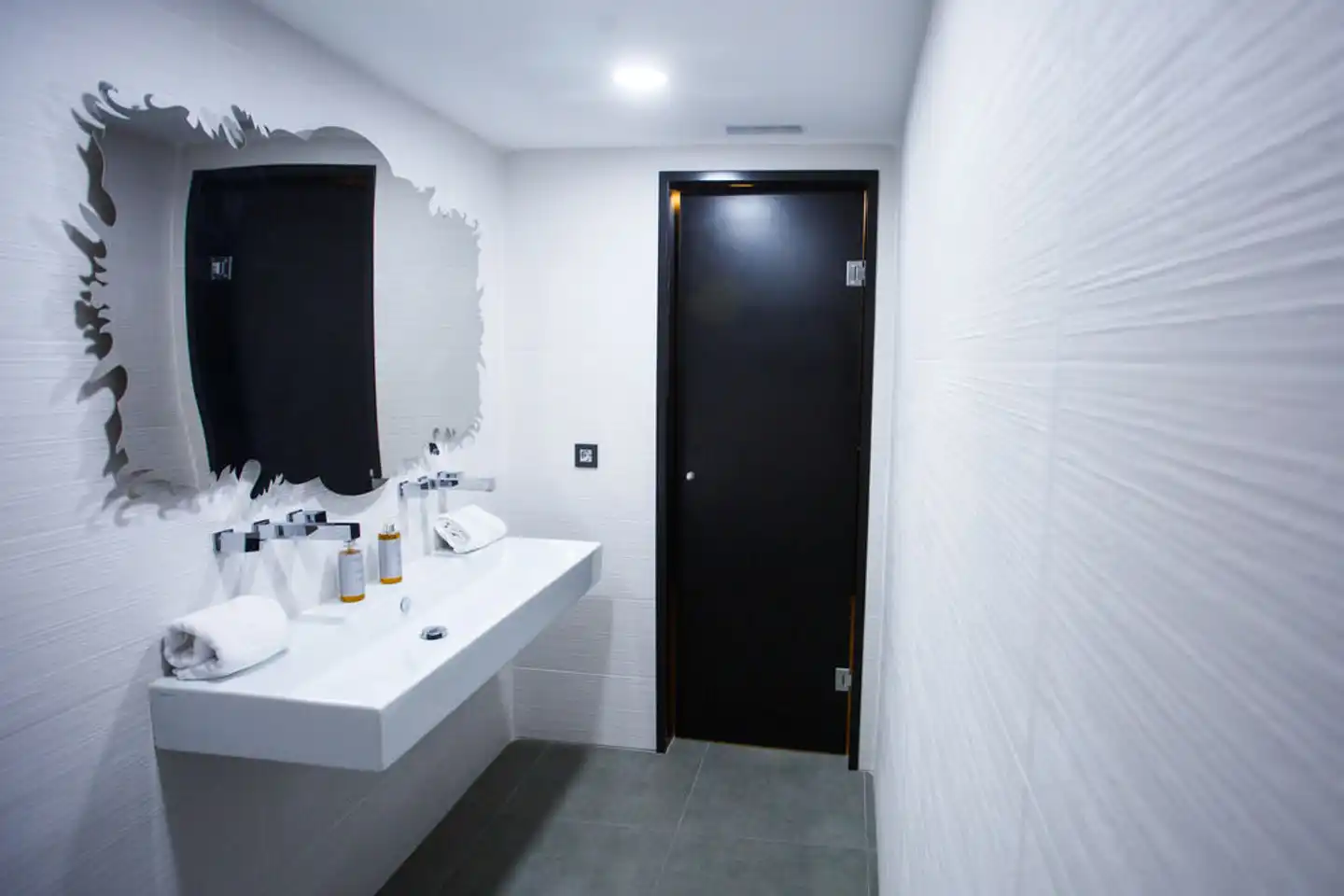 Seven Hotel & Wellness - Gay Men only Badezimmer