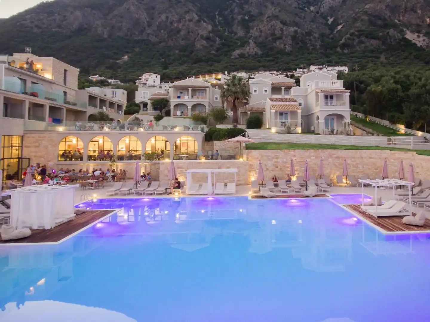 Golden Mare Barbati Pool