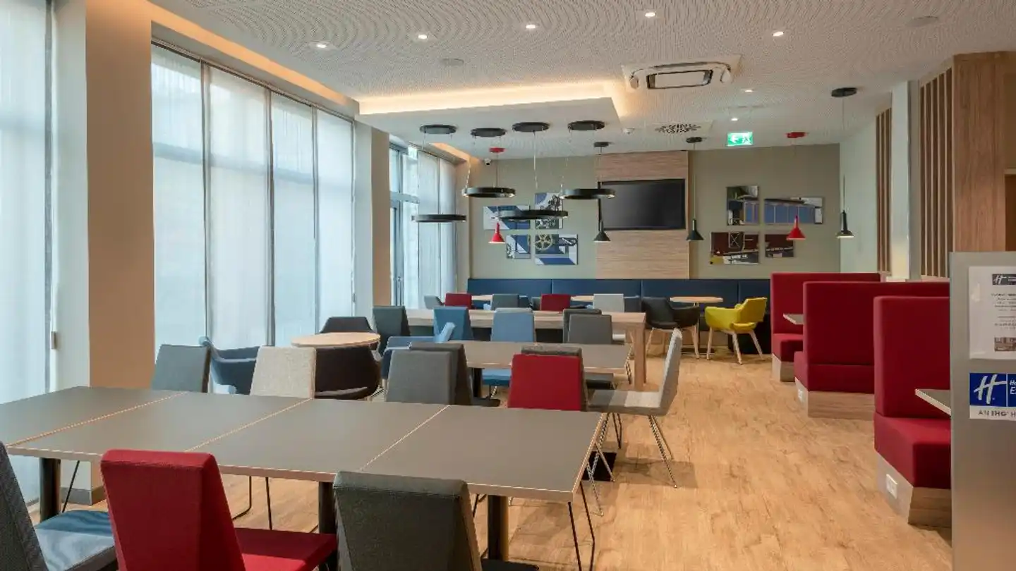 Holiday Inn Express Offenbach, an IHG Hotel Restaurant