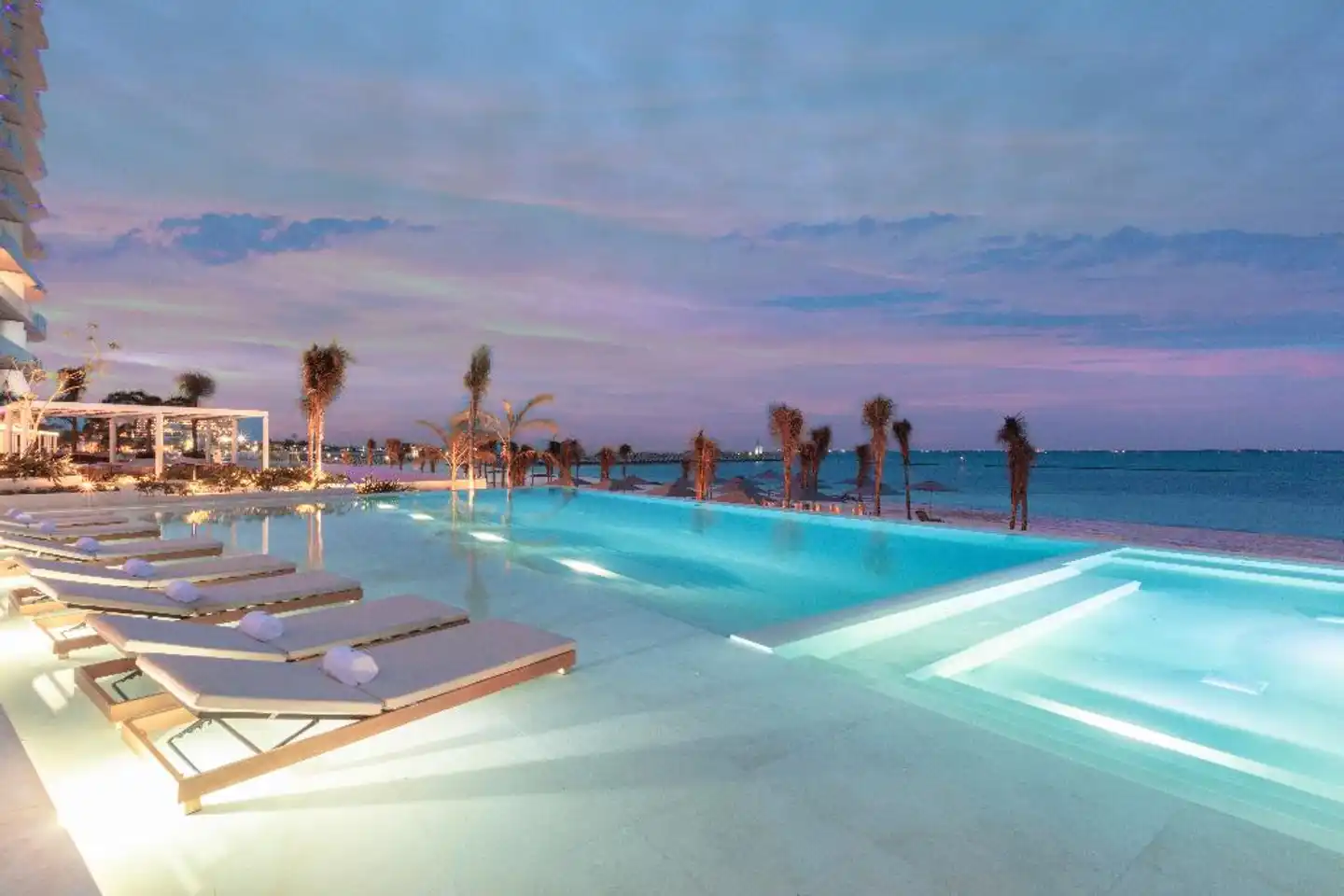 SLS Cancun Pool