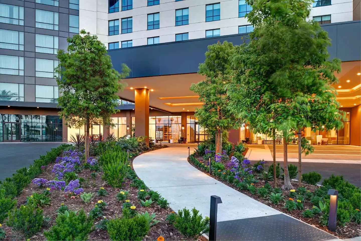 Hilton Garden Inn Anaheim Resort Aussenansicht
