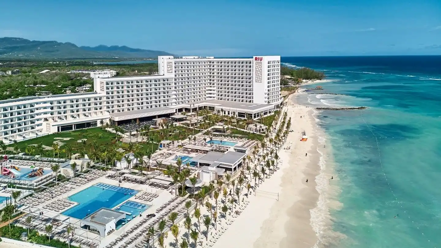 RIU Palace Aquarelle Aussenansicht