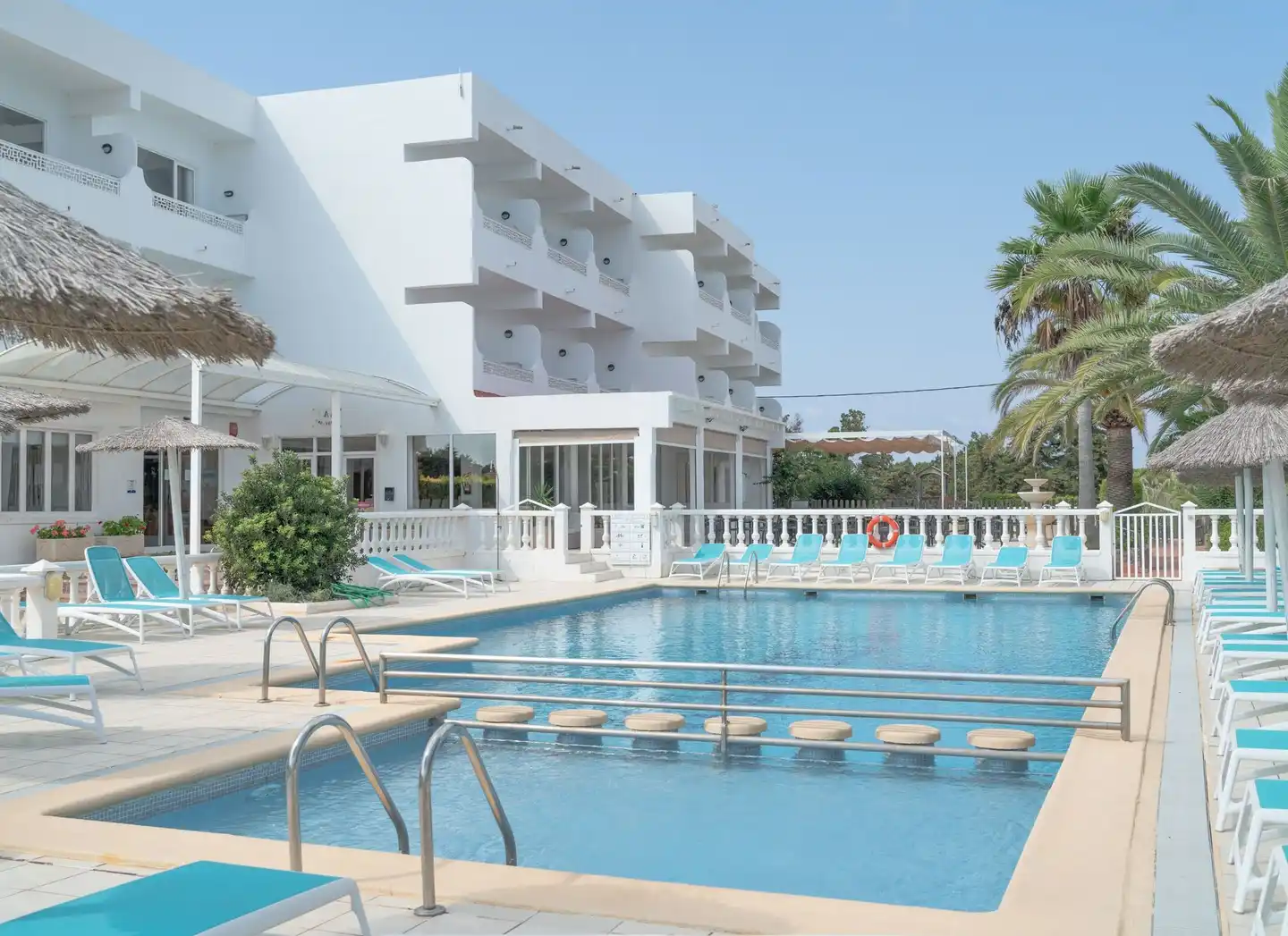 Lago Playa Resort Rooms Pool