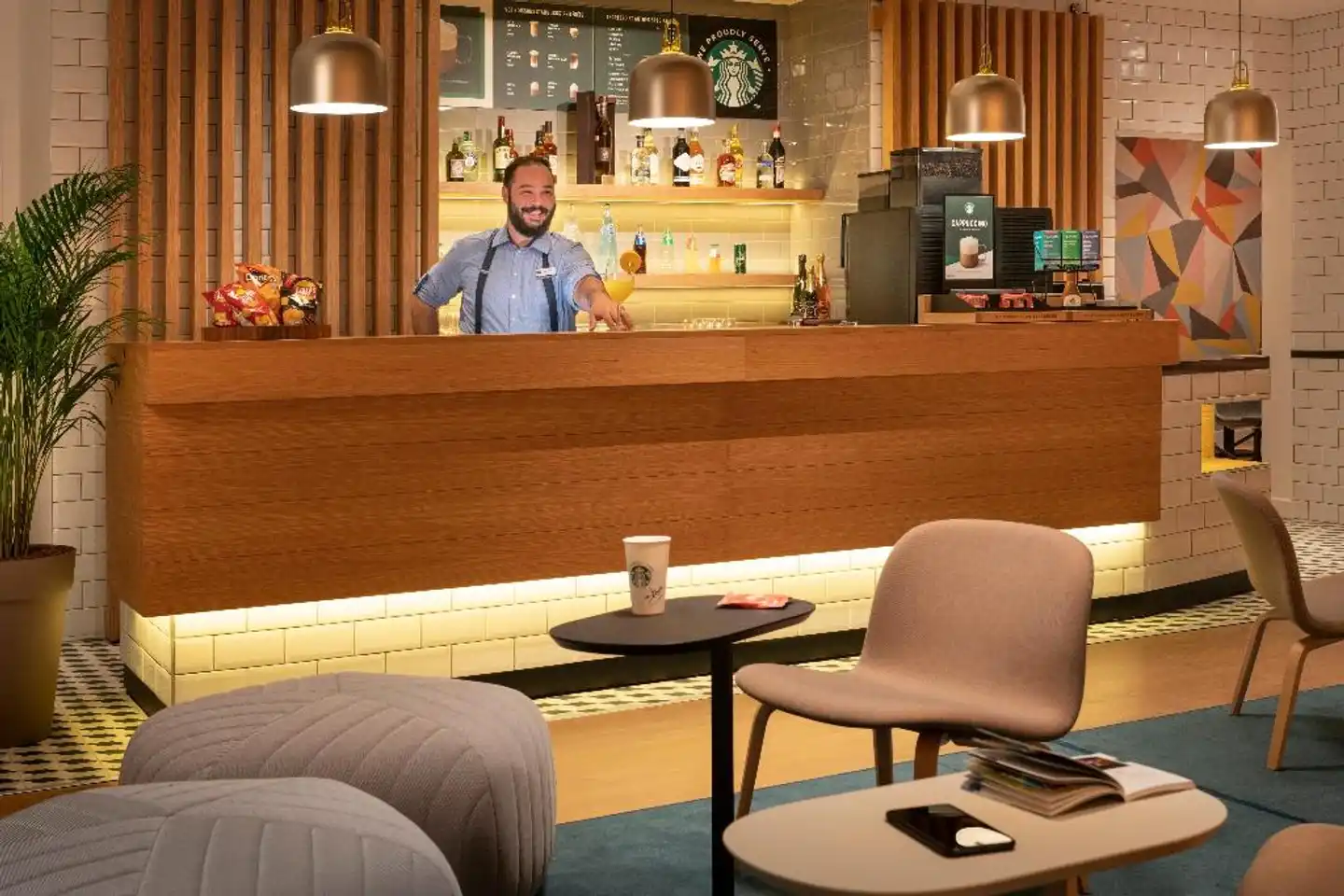 Holiday Inn Express Marne La Vallee Val D Europe Lobby