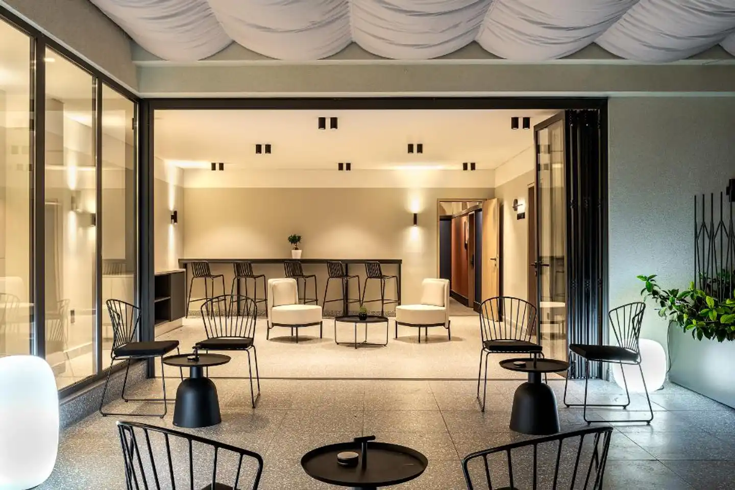 THIRTYNINE Lobby